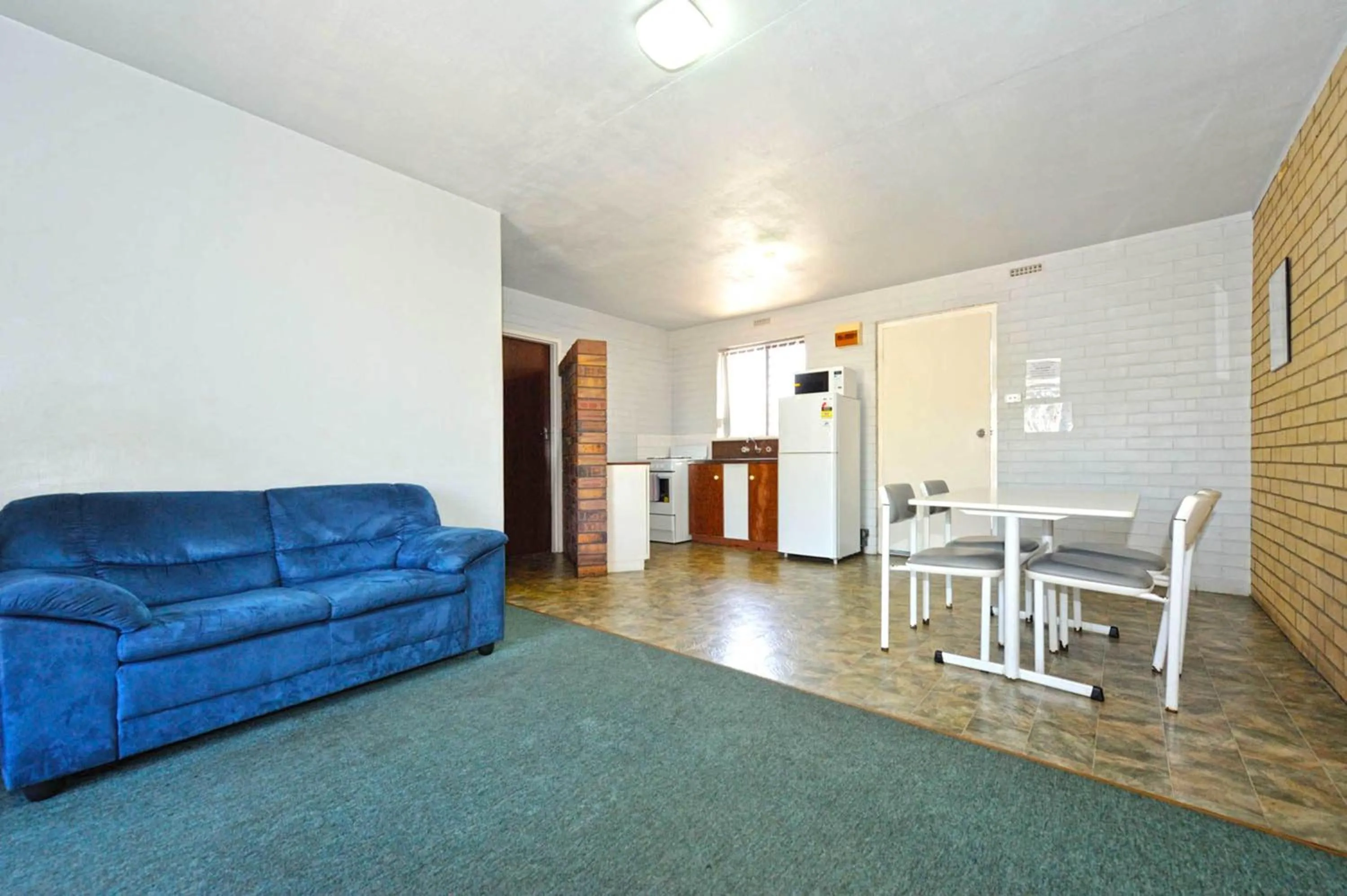 Dining area in Abrolhos Reef Lodge