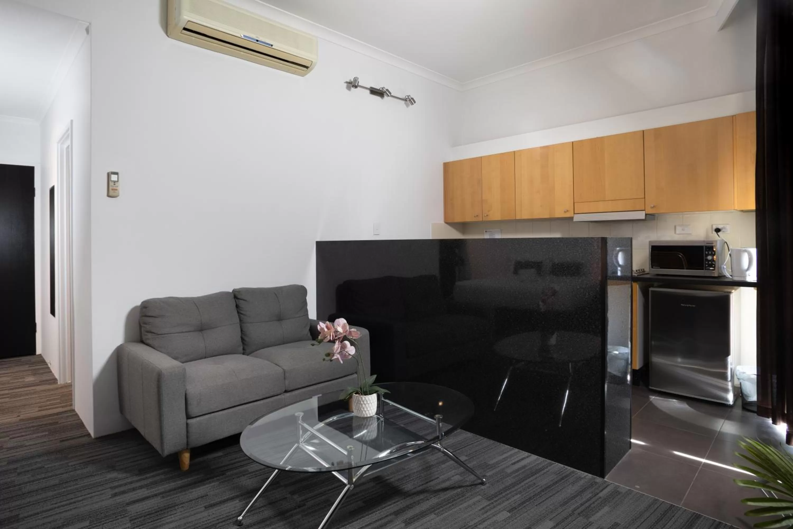 Living room in Joondalup City Hotel