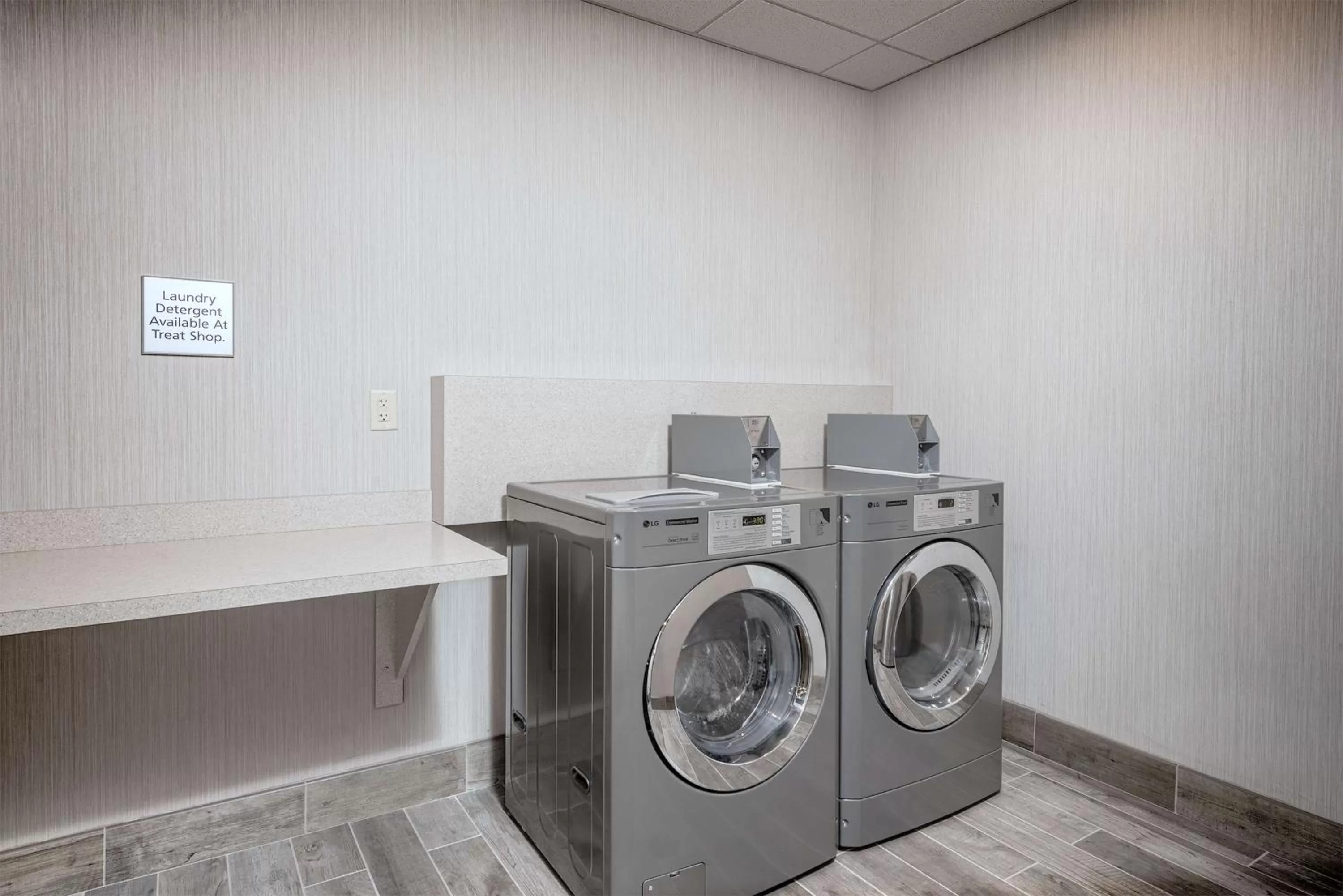 Property building in Hampton Inn Boston - Westborough