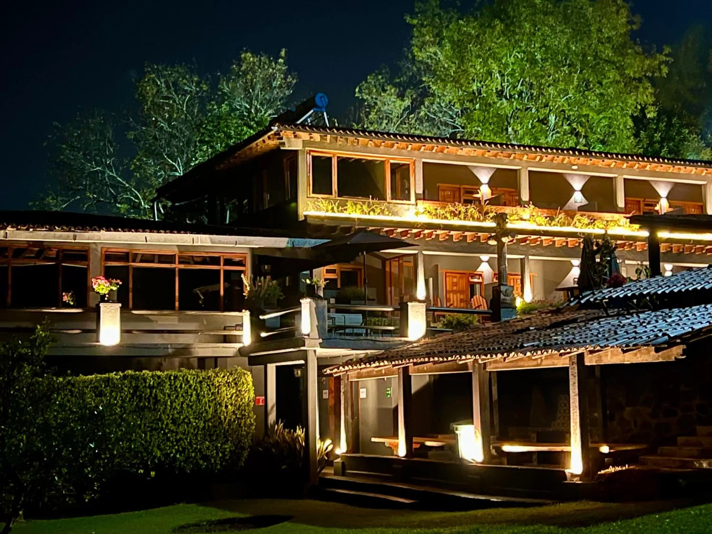 Property Building in San José Del Valle