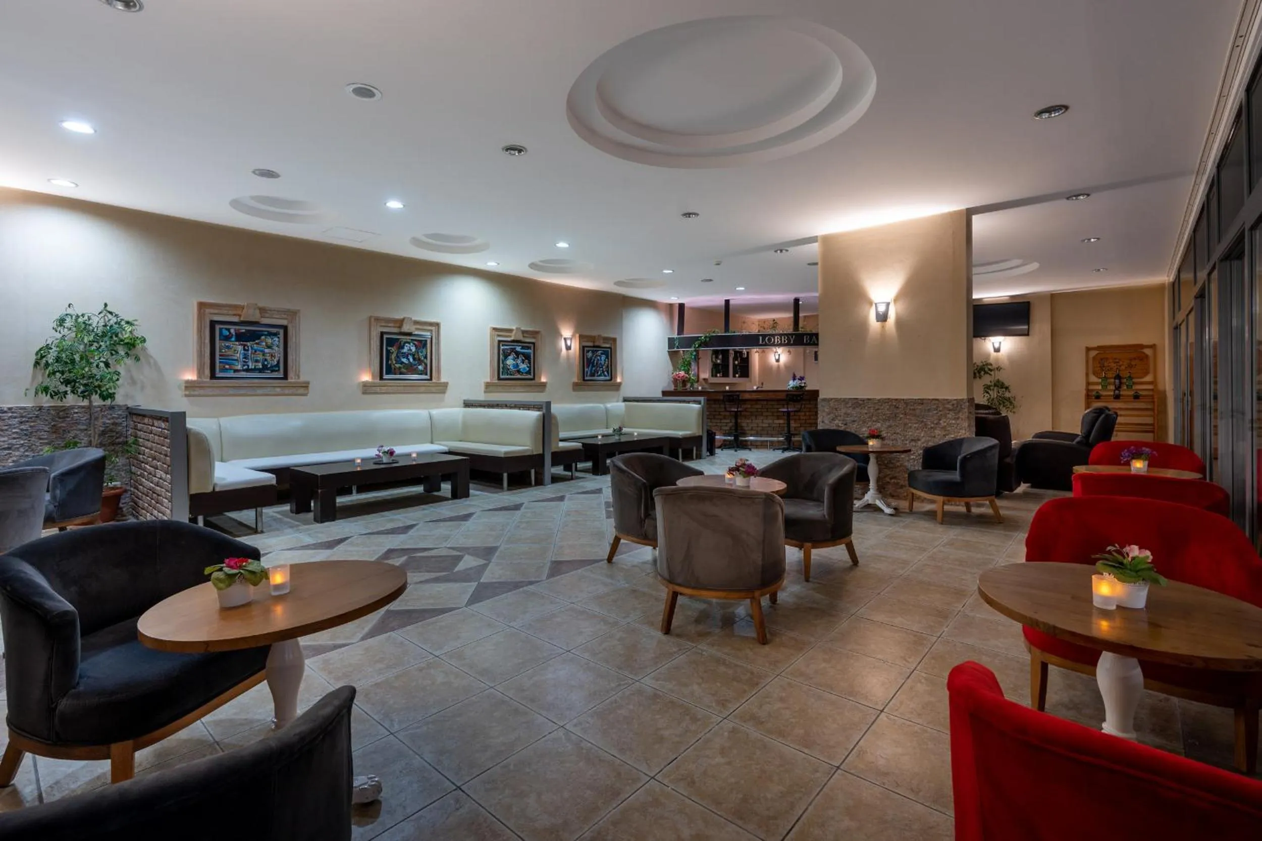 Lobby or reception, Lounge/Bar in Grand Viking Hotel