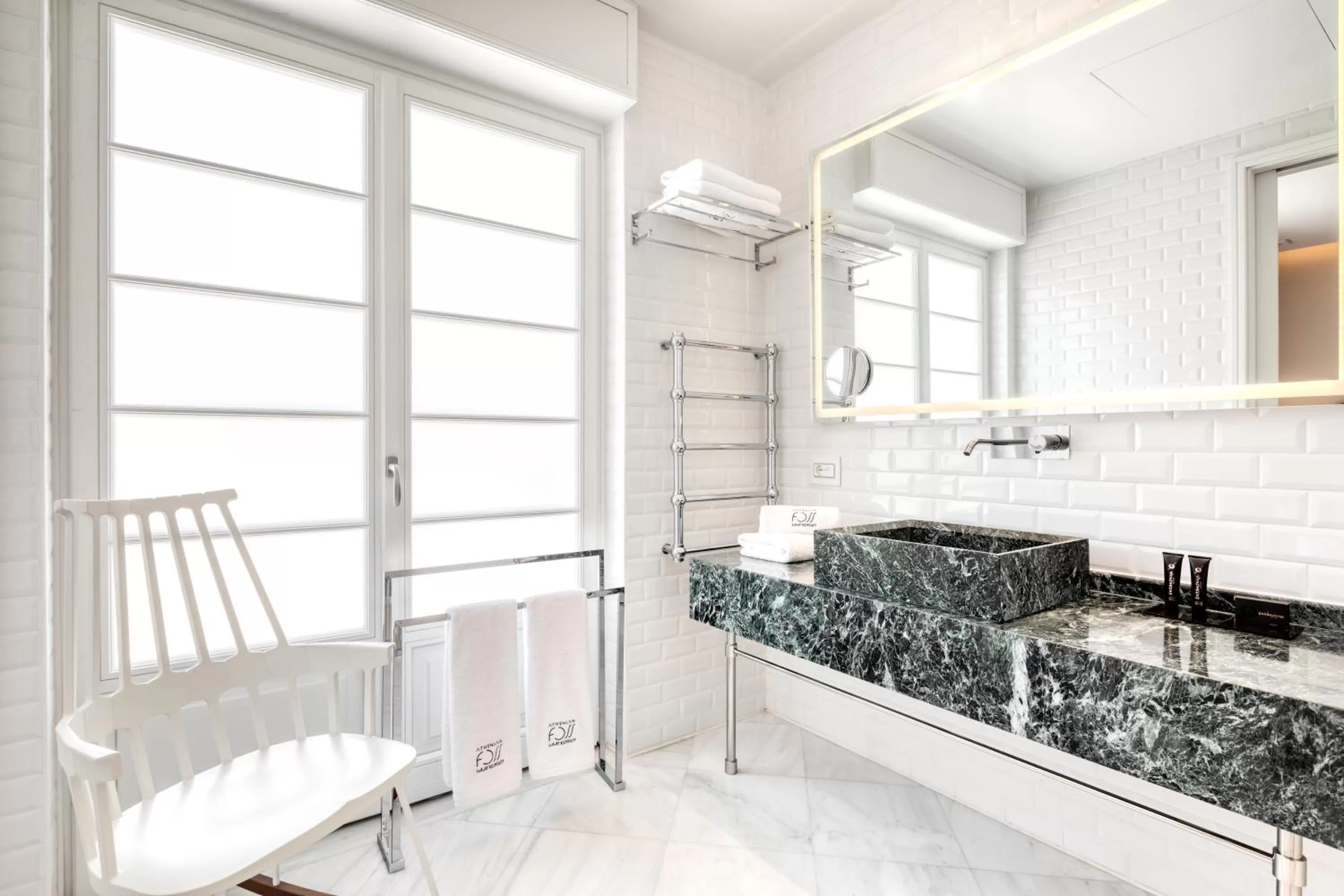 Shower in Athenian Foss