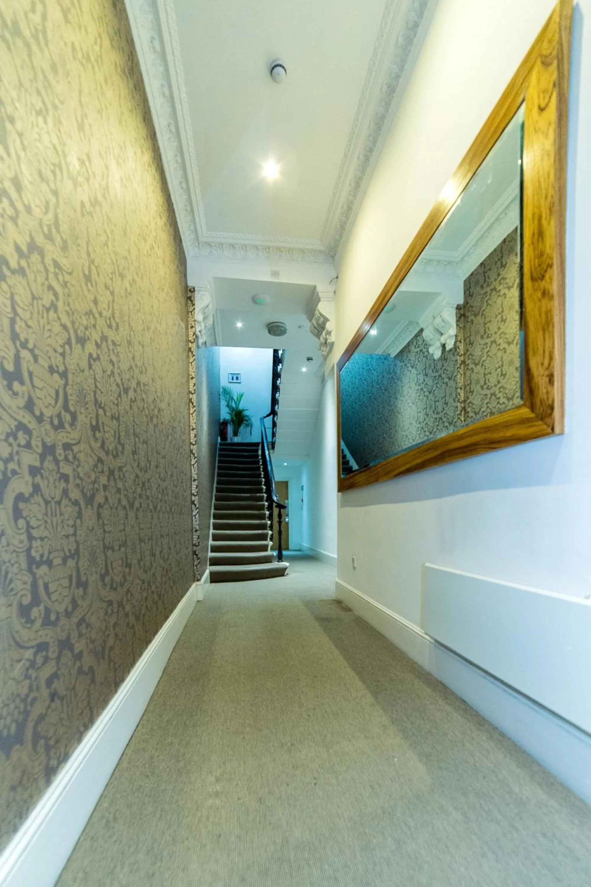 Facade/entrance in Hyde Park Superior Apartments