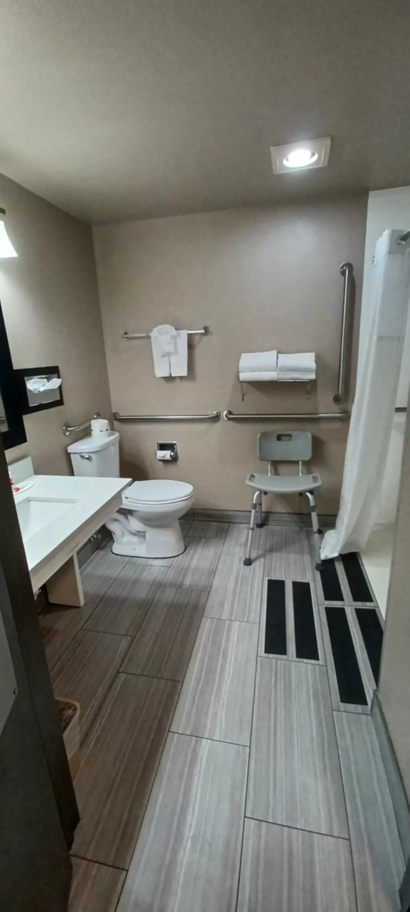 Toilet in Days Inn by Wyndham Ritzville