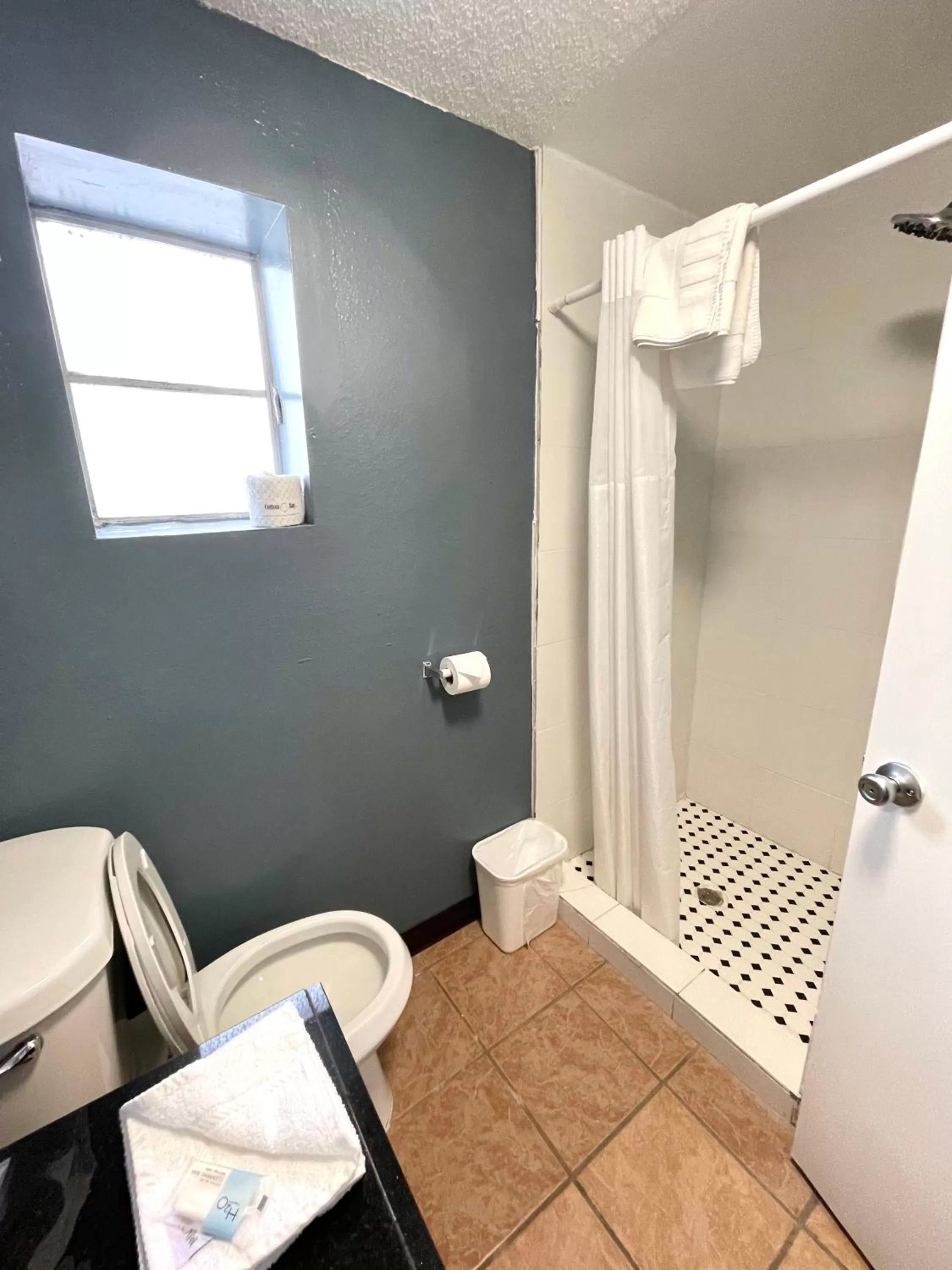 Annie Oakley Motel Oakley