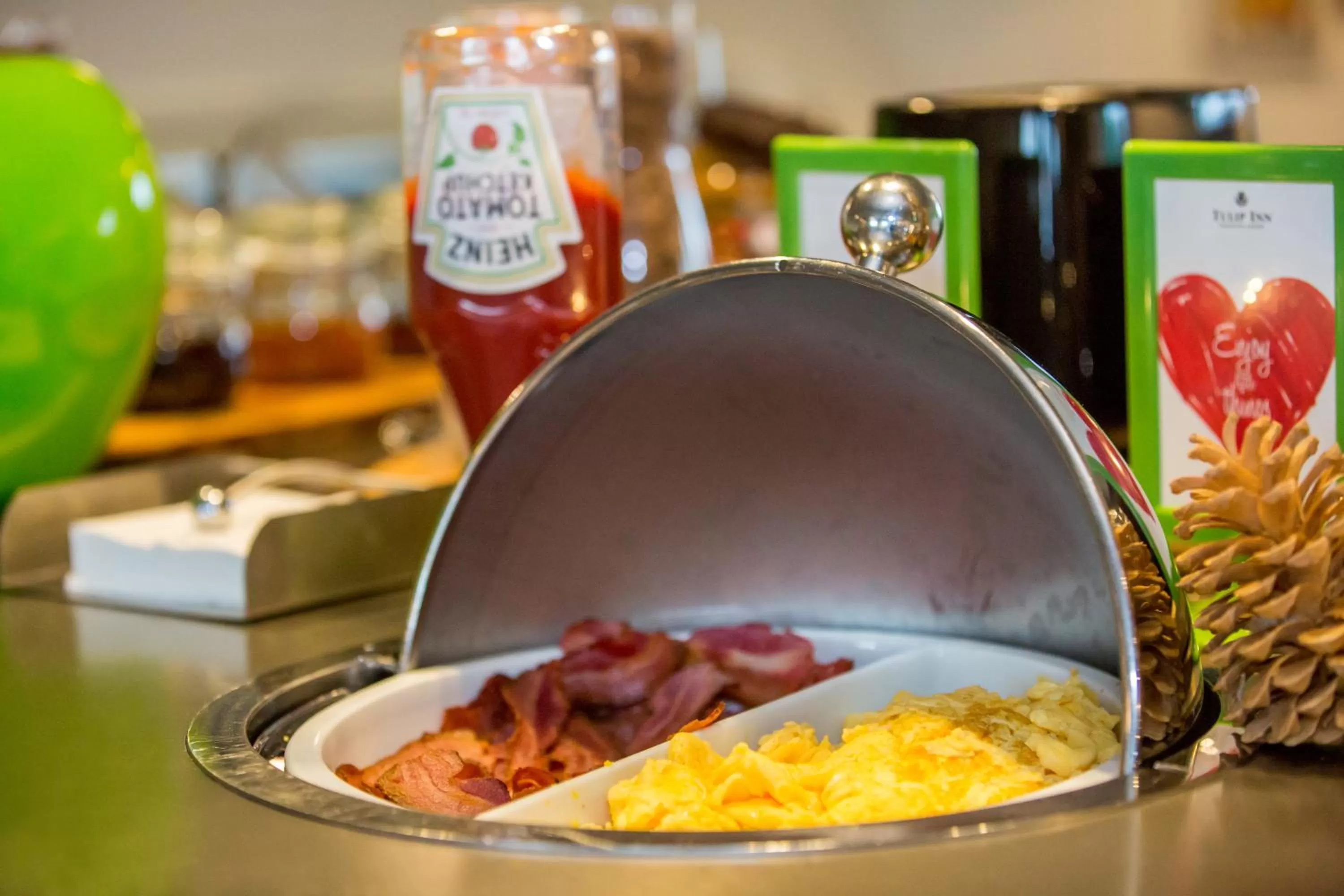 Buffet breakfast in Tulip Inn Eindhoven Airport
