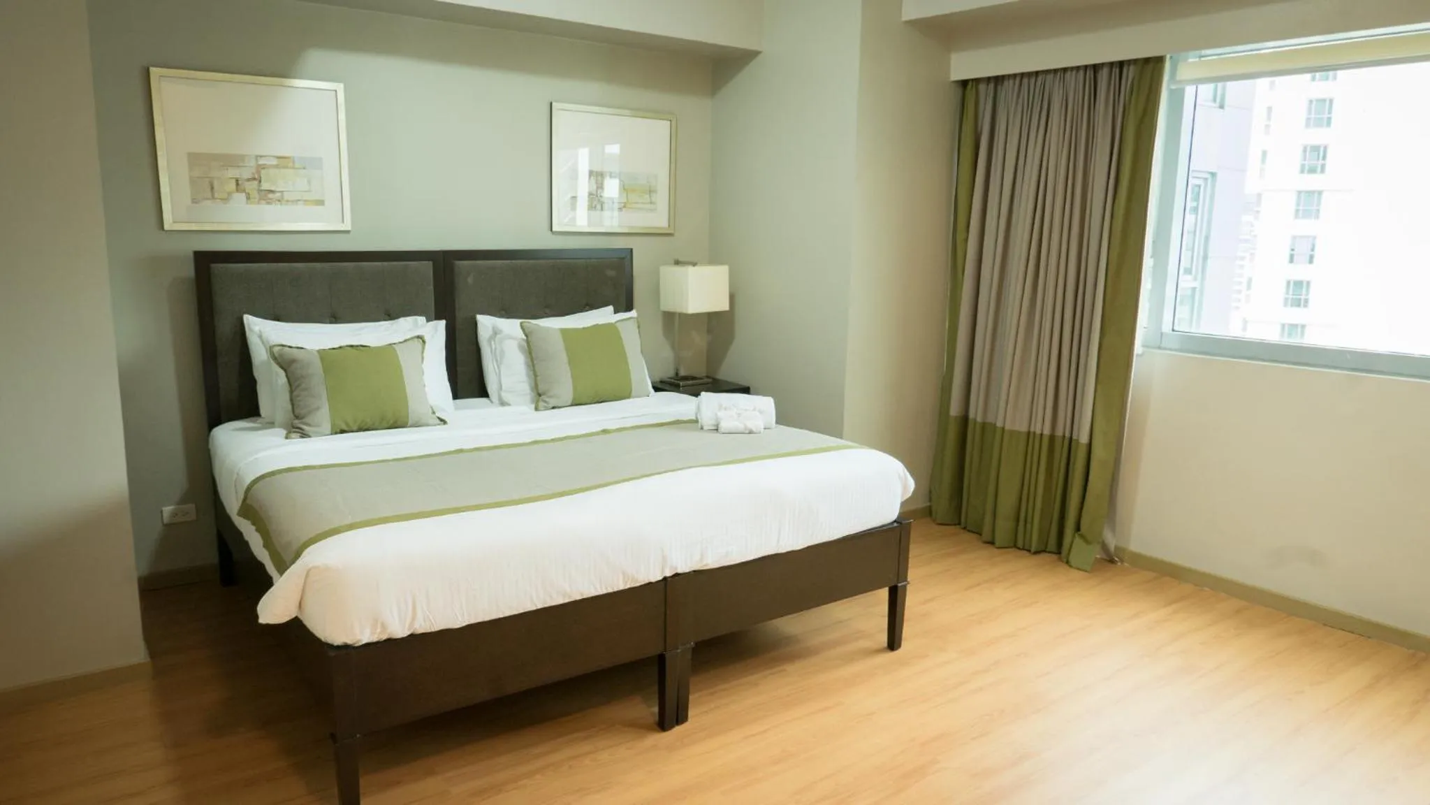 Bed in Avant Serviced Suites - Personal Concierge