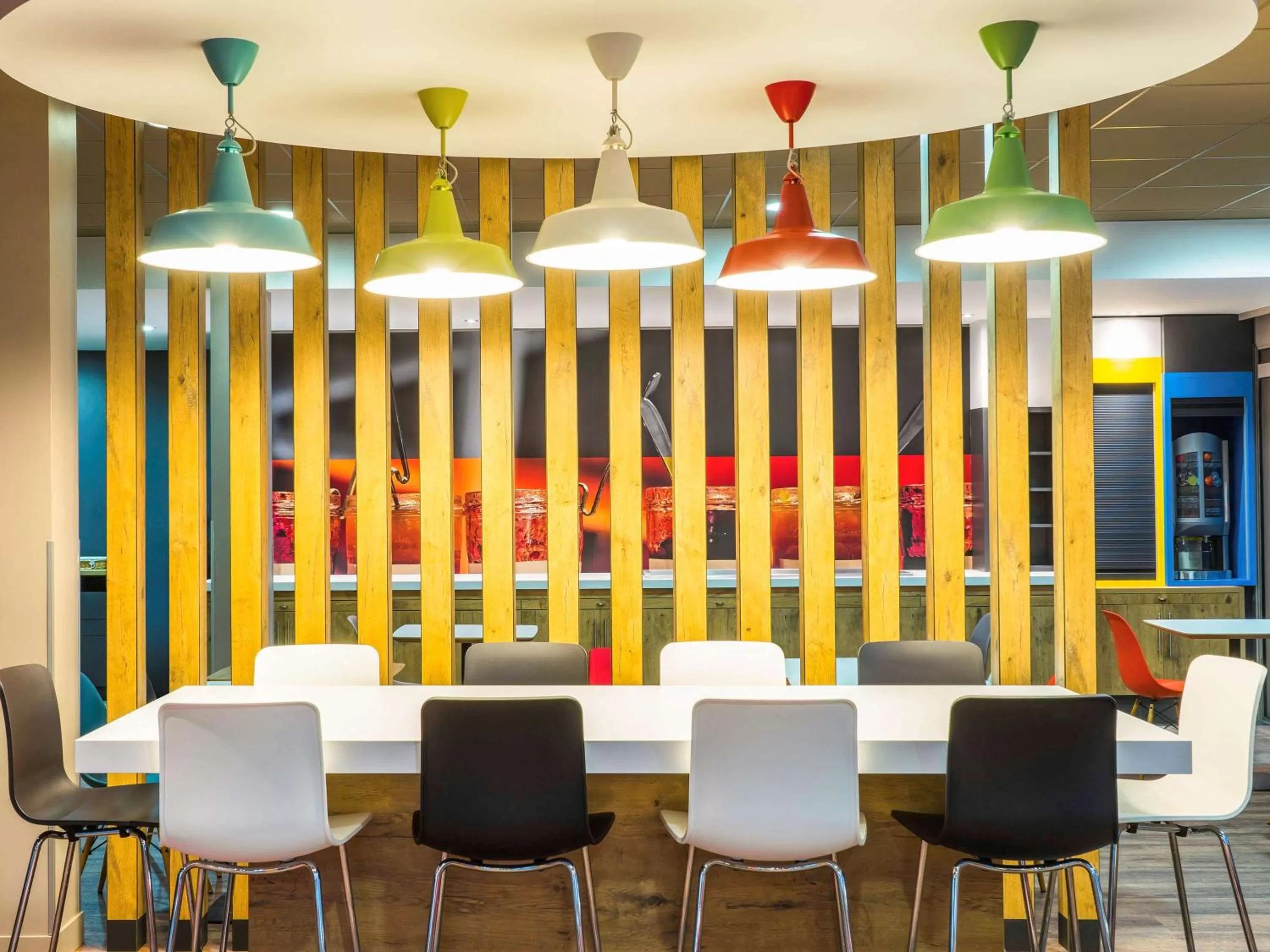 Restaurant/places to eat in ibis Tarbes Odos