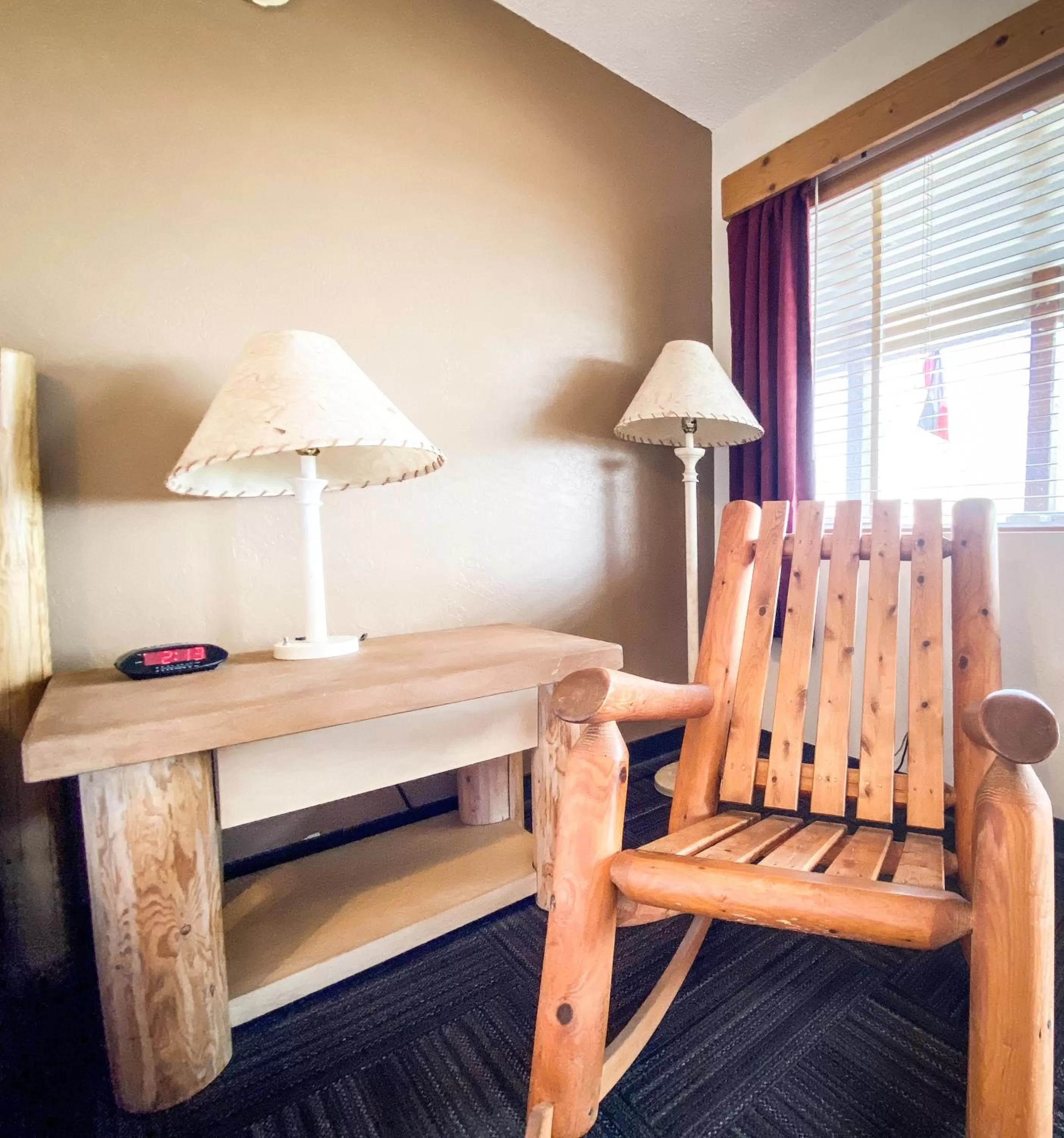 Seating Area in Fort Verde Suites