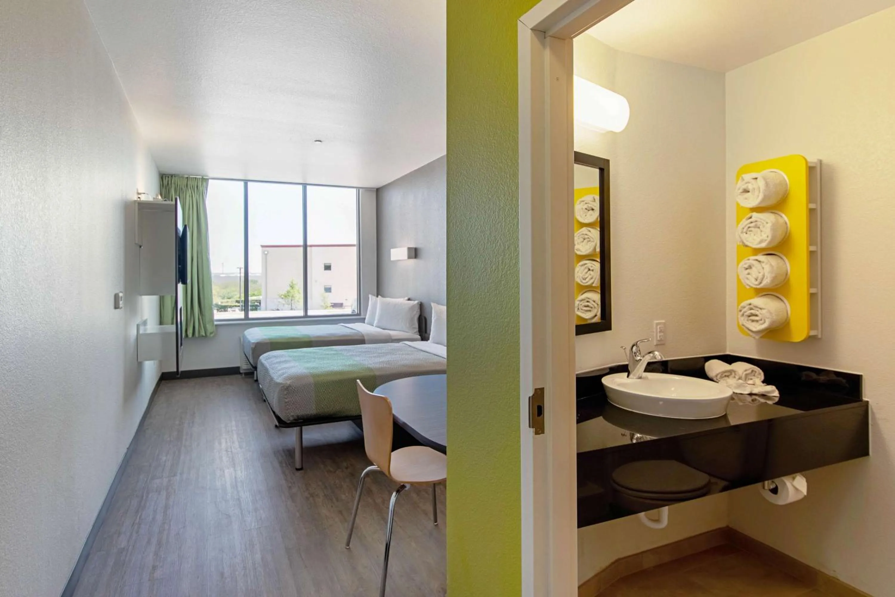 Bedroom, Bed in Motel 6 Austin Airport