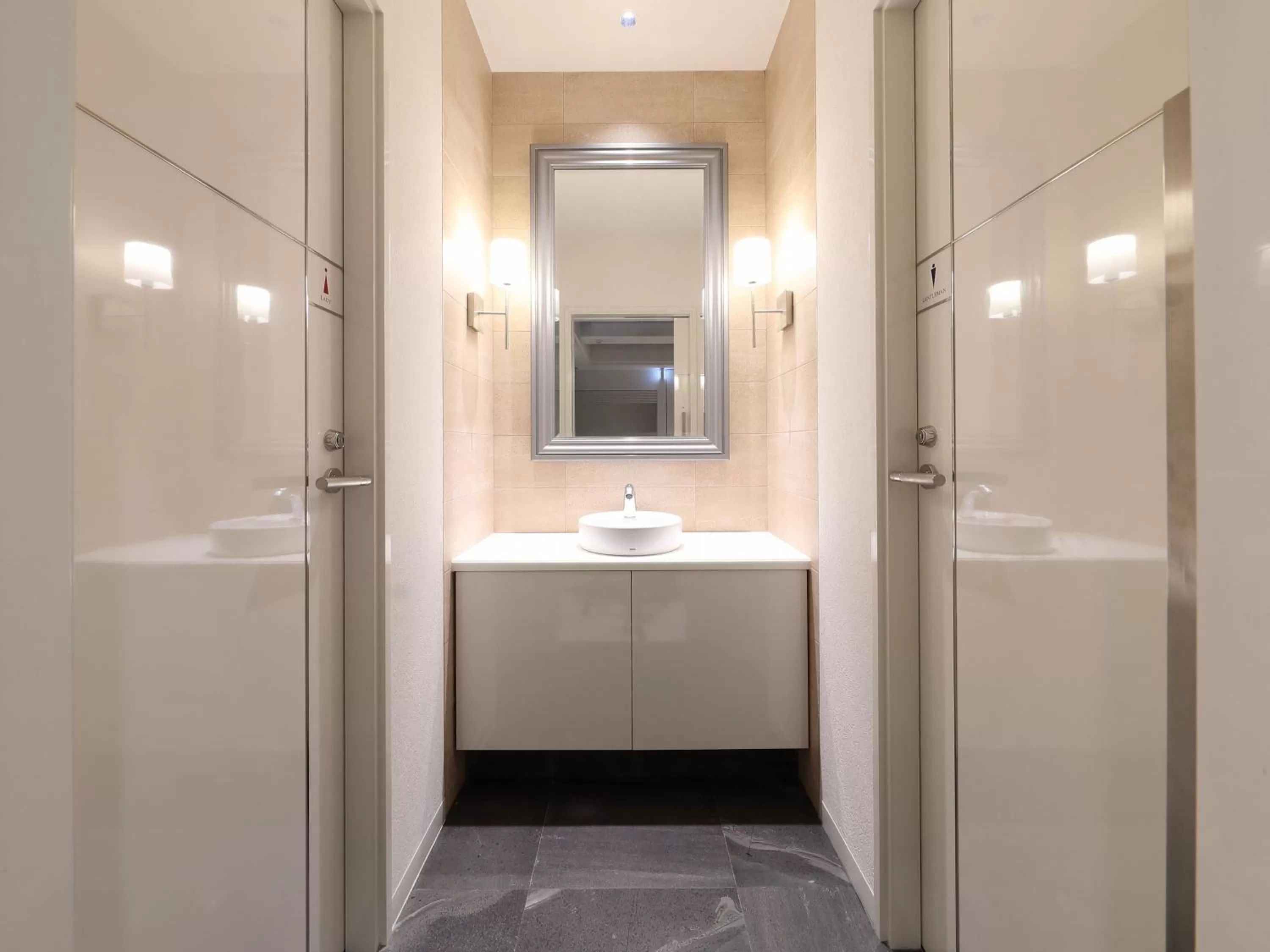 Area and facilities in Hotel Sakura Suite Osaka Juso