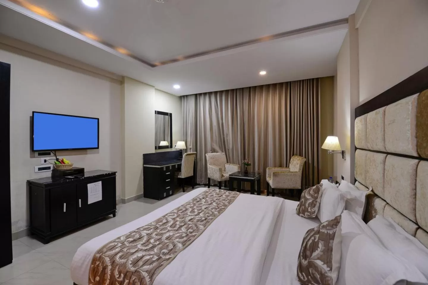 Bed in HOTEL SEVENTH SENSE