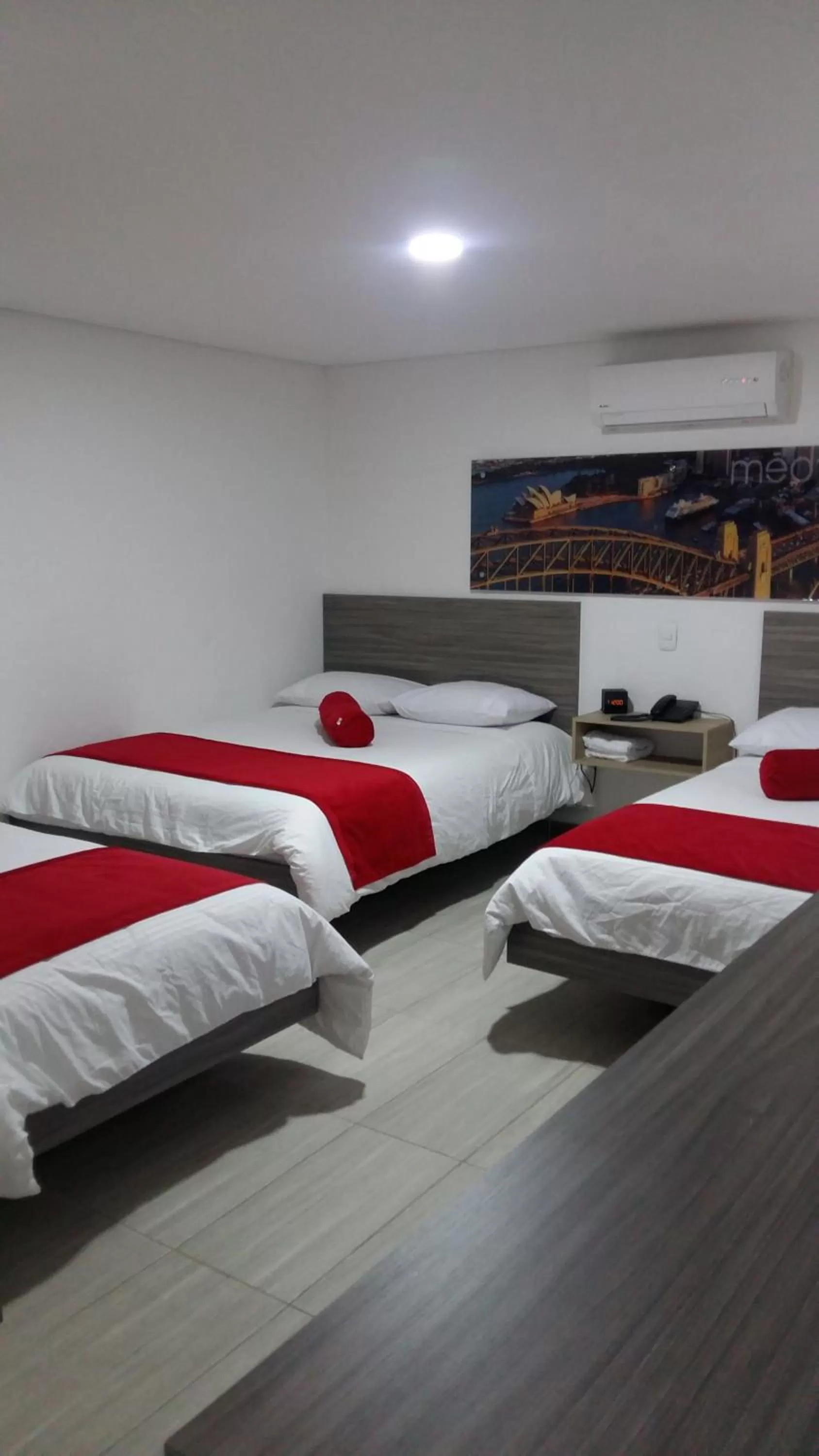 Bedroom in Hotel Med 70