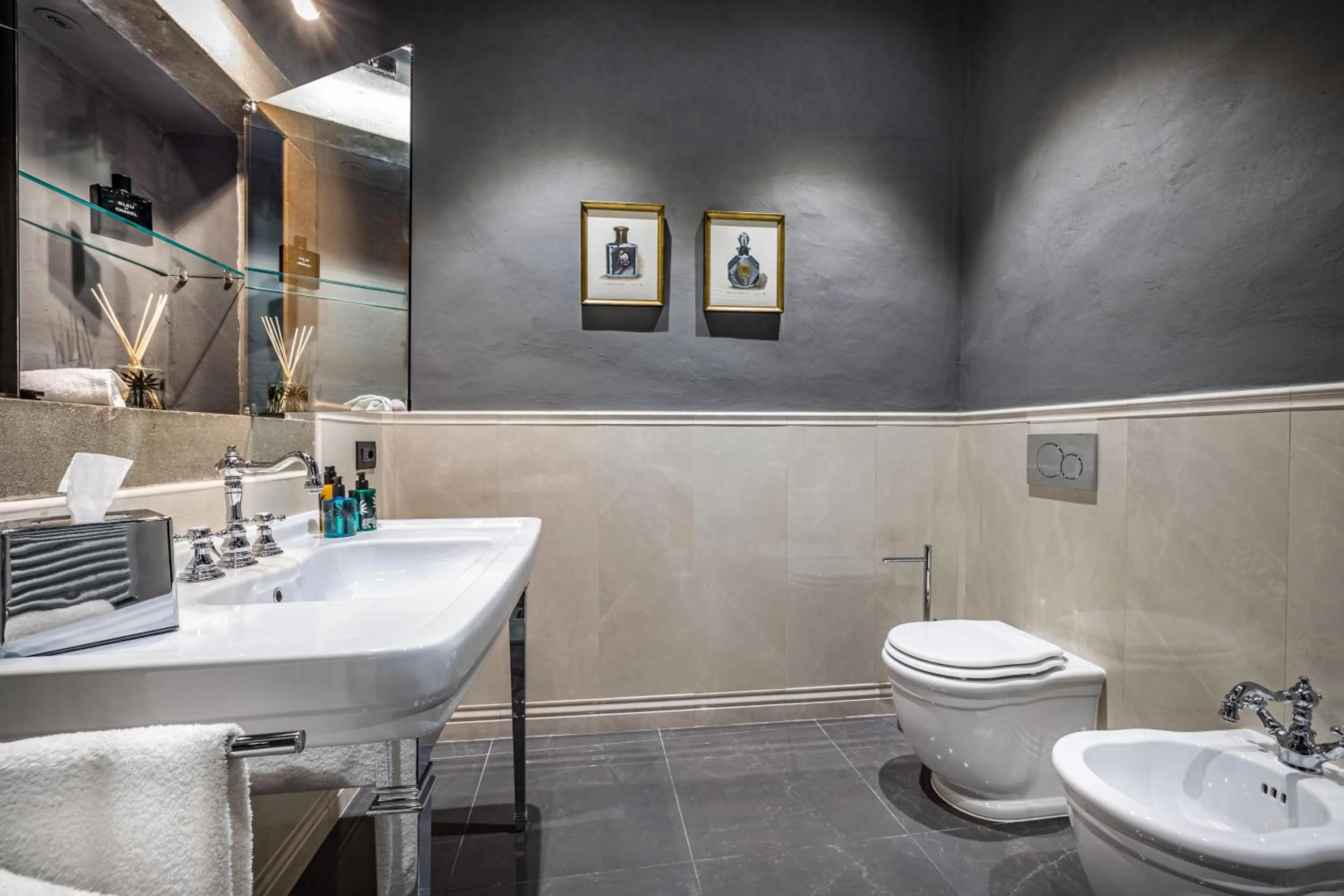 Bathroom in Palazzo Bianca Cappello Residenza d'Epoca