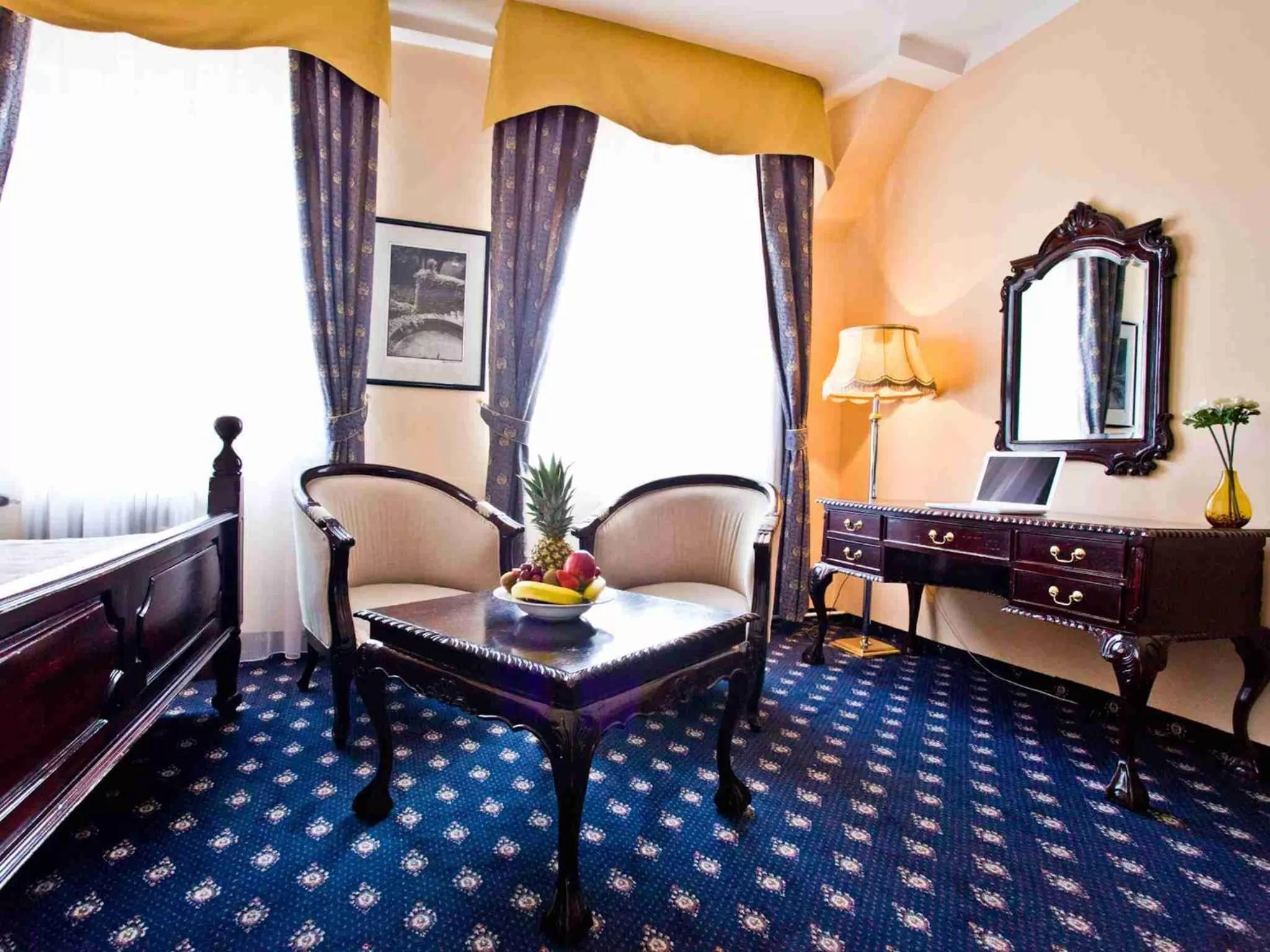 TV and multimedia, Bed in Pytloun Old Armoury Hotel Prague, Stará Zbrojnice