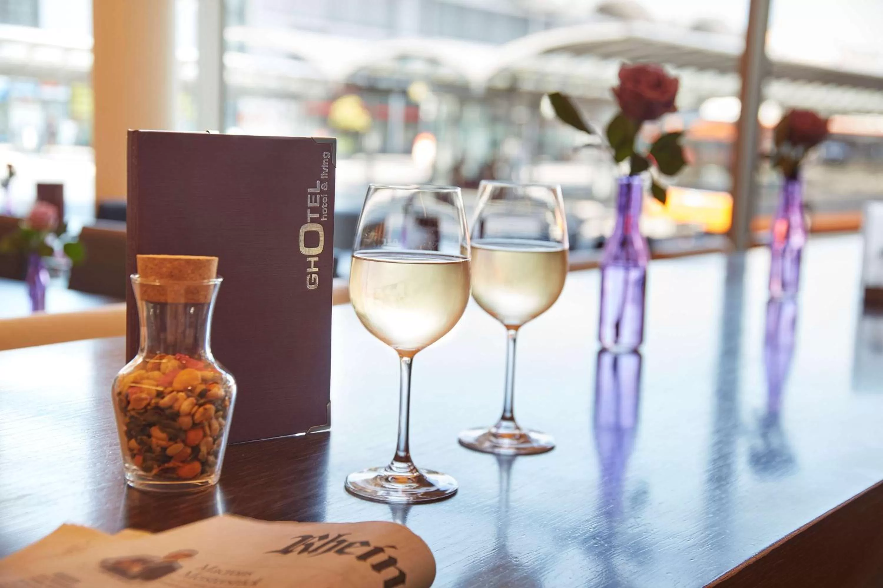 Lounge or bar in GHOTEL hotel & living Koblenz