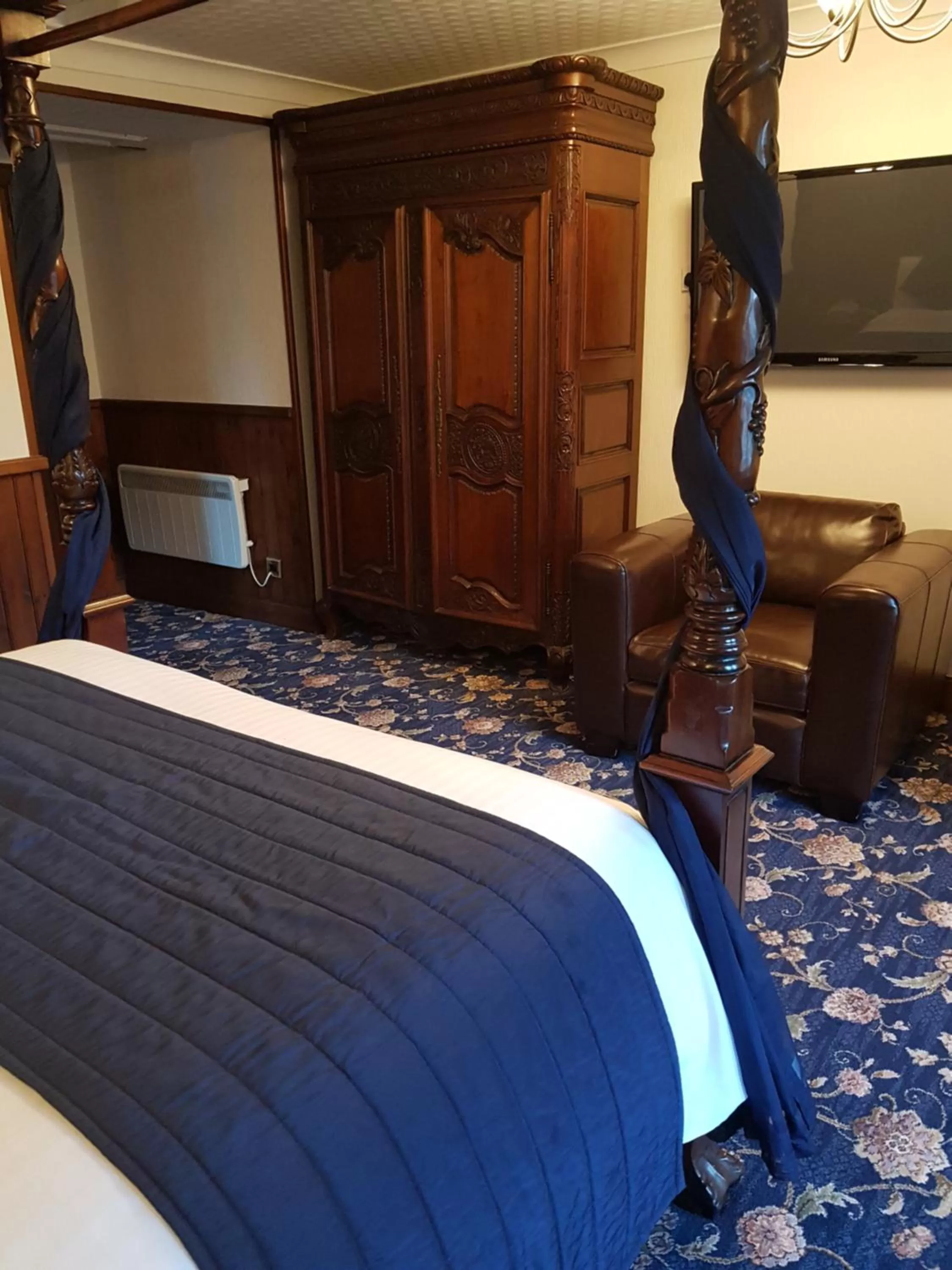 Bedroom, Bed in The Orkney Hotel