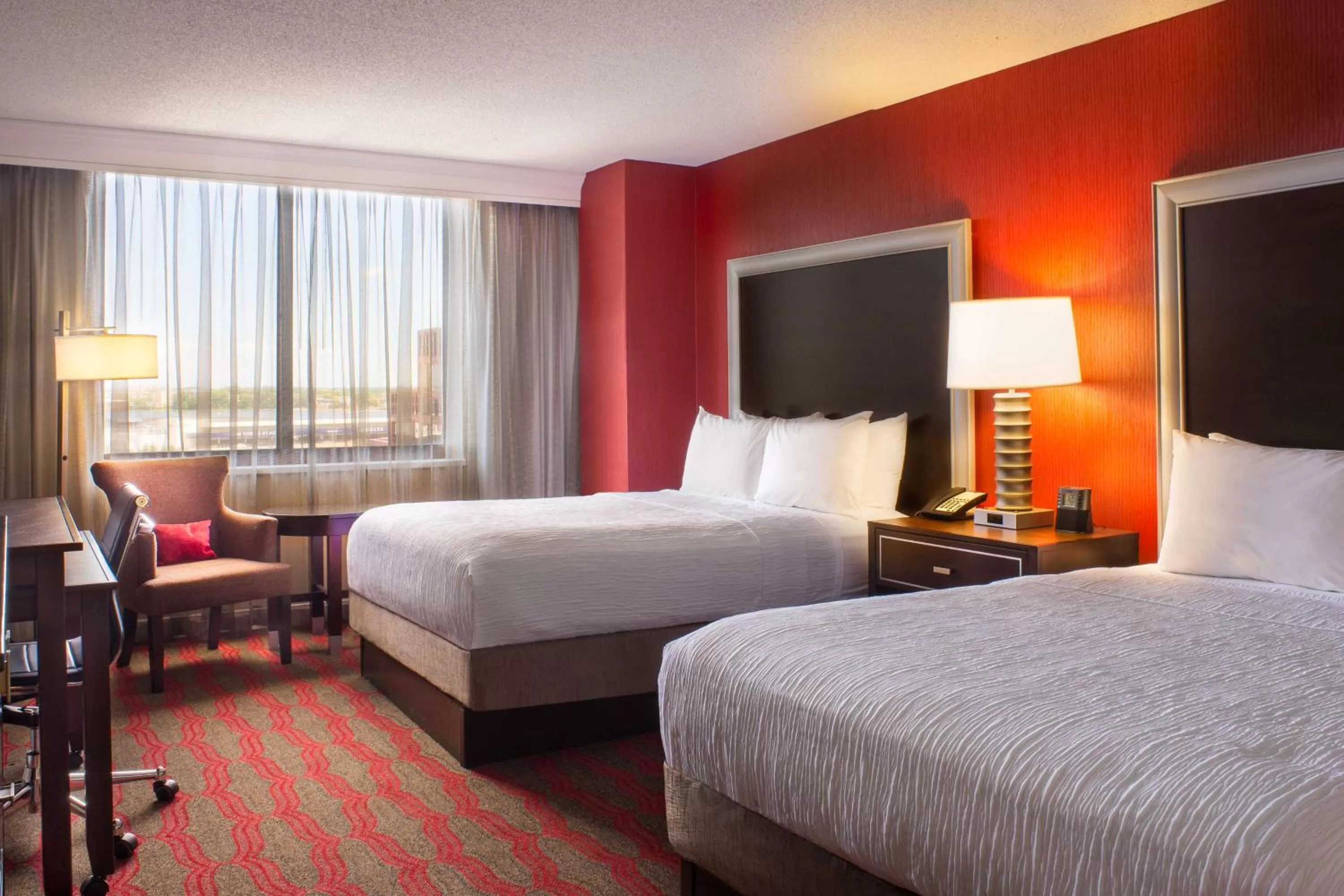 Premium One-Bedroom Queen Suite in DoubleTree by Hilton New York-LaGuardia