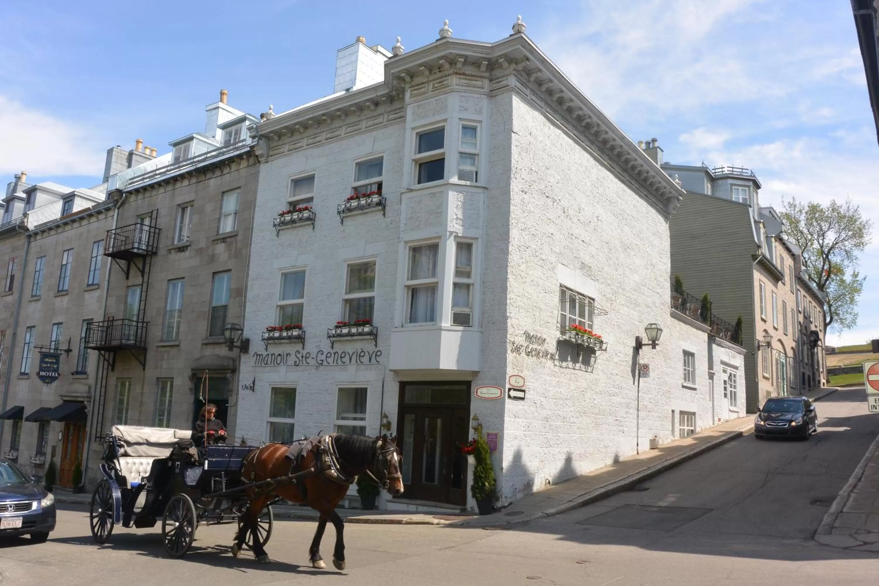 Property building in Manoir Sainte Genevieve