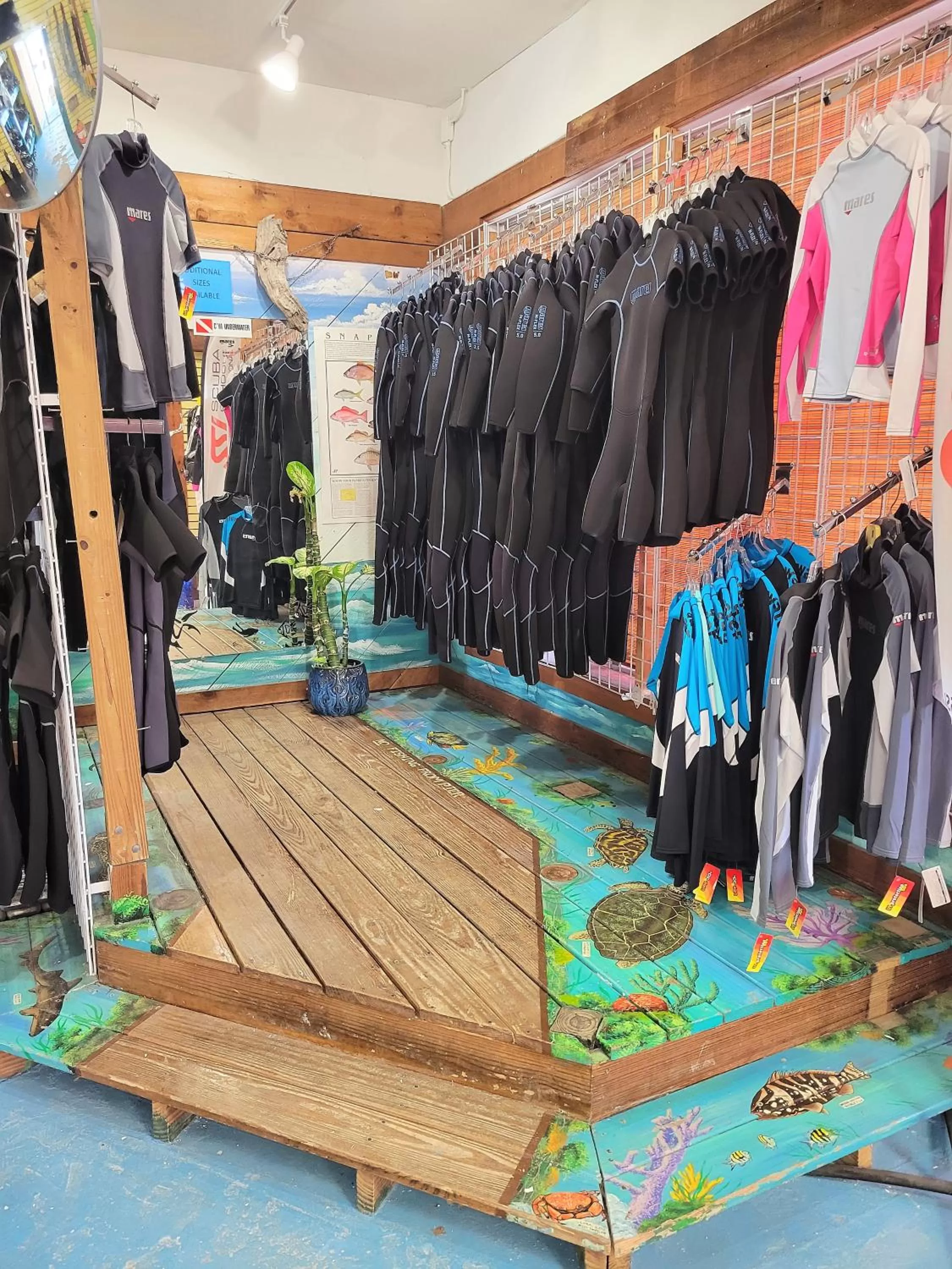 On-site shops in Looe Key Reef Resort and Dive Center