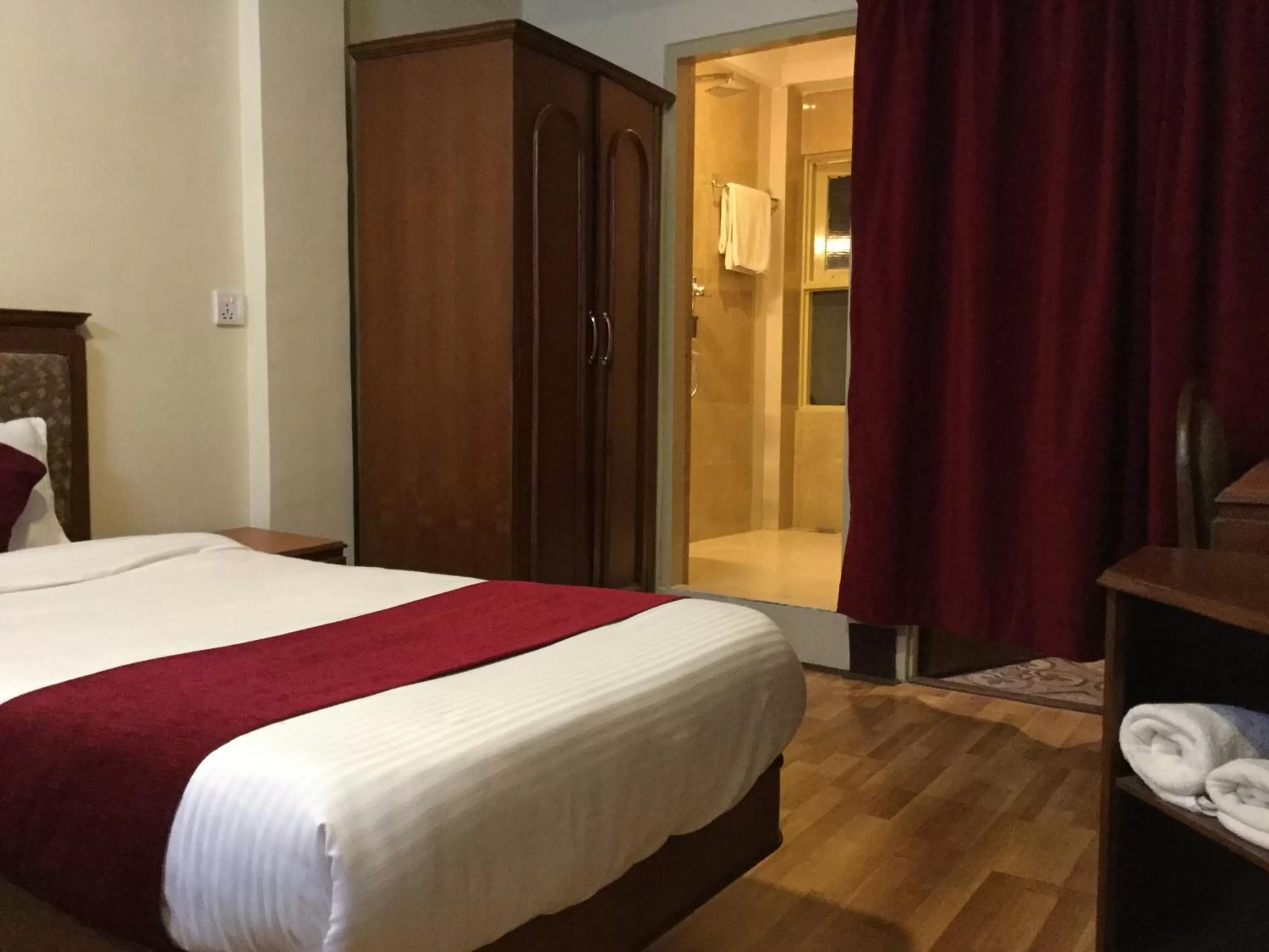 Bedroom, Bed in Trekkers Home