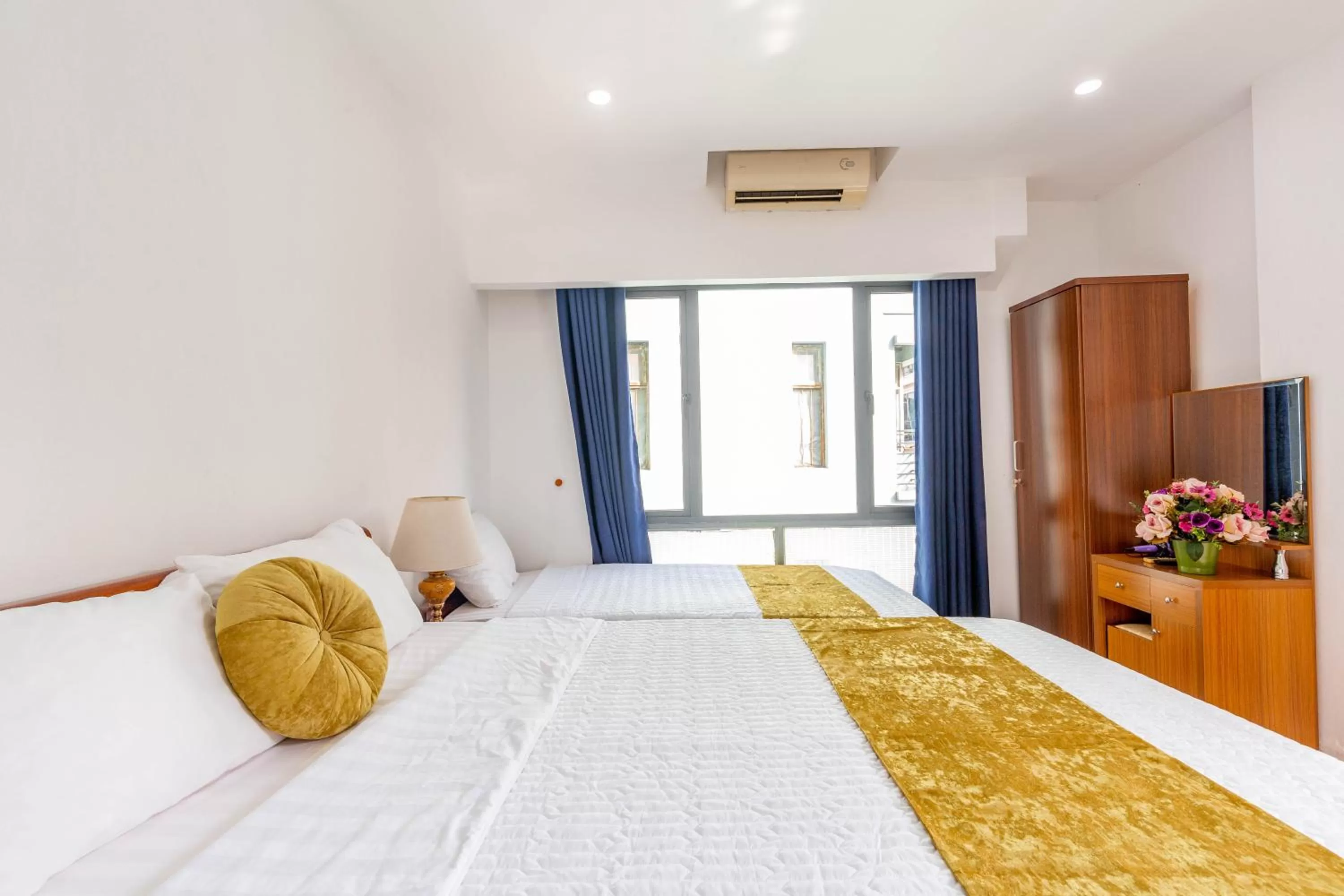 Bed in Hanoi View Legend Hotel