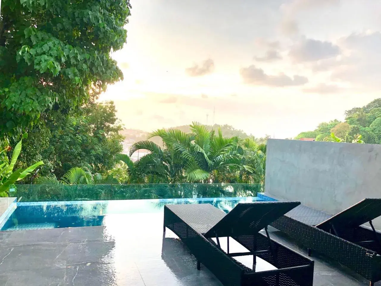 Two-Bedroom Villa in Baan Saint-Tropez Seaview Villas Kata Beach Two-Bedroom Villa in Baan Saint-Tropez Seaview Villas Kata Beach