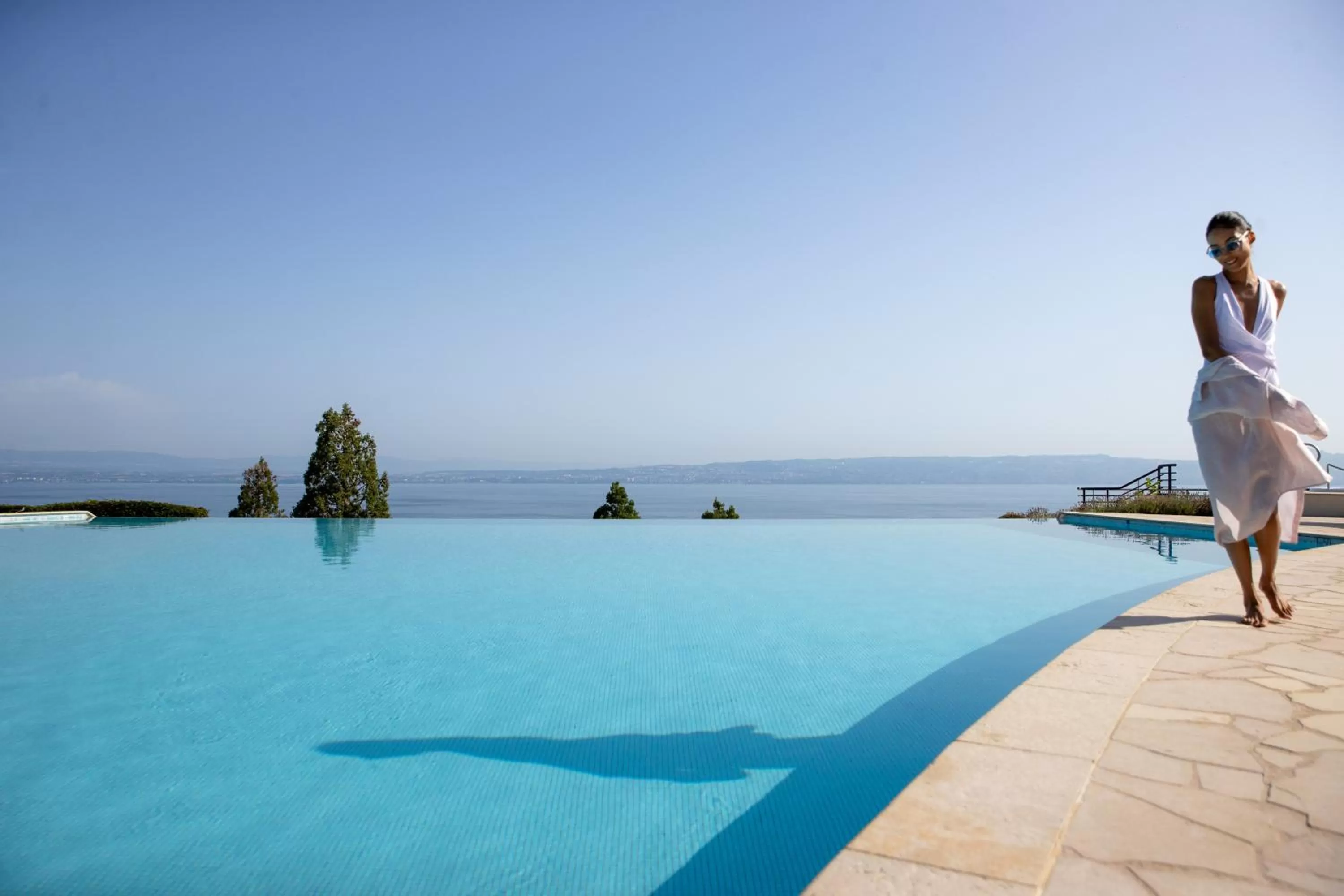 Pool view in Hôtel Royal