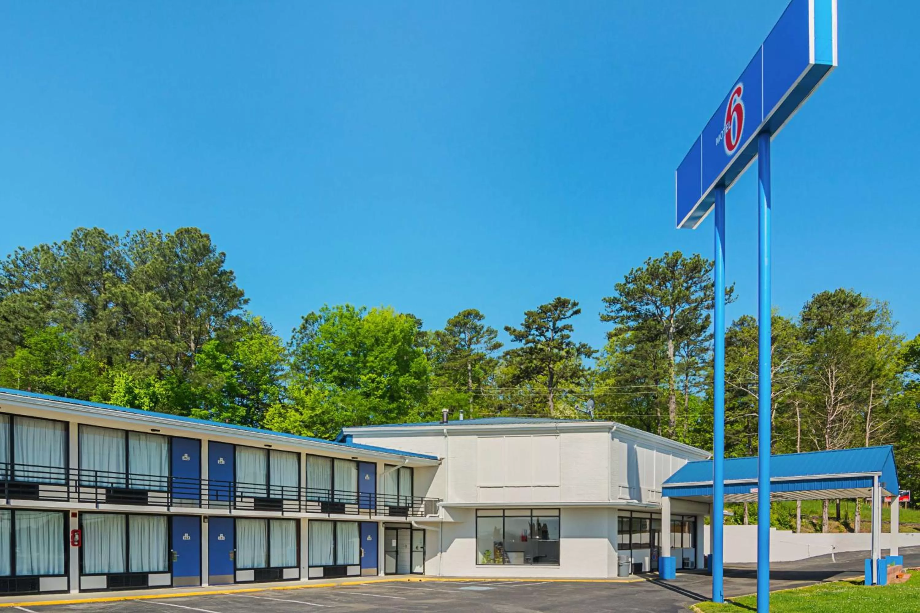 Property building in Motel 6-Cleveland, TN