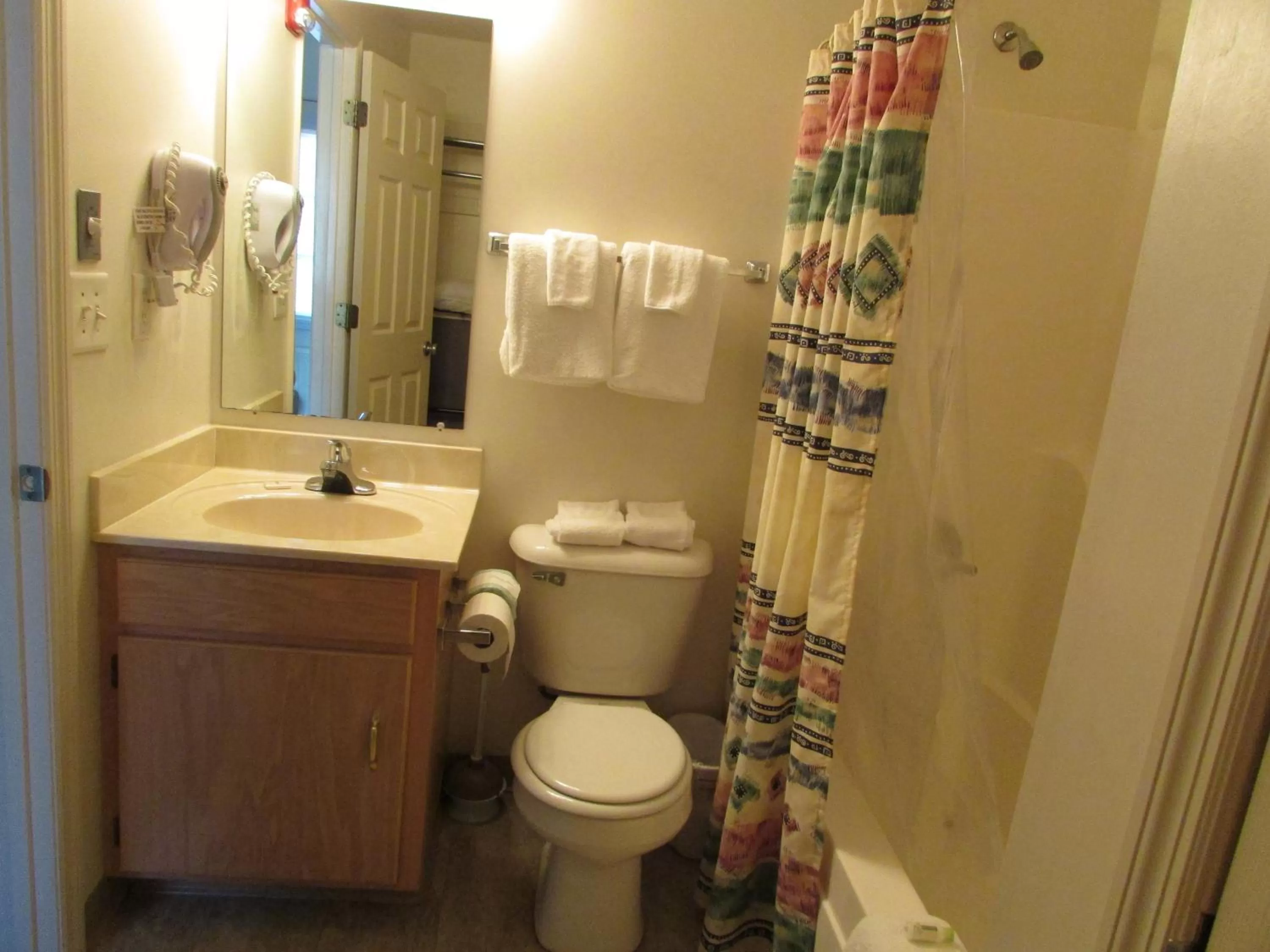 Douglas Inn & Suites, Blue Ridge, GA