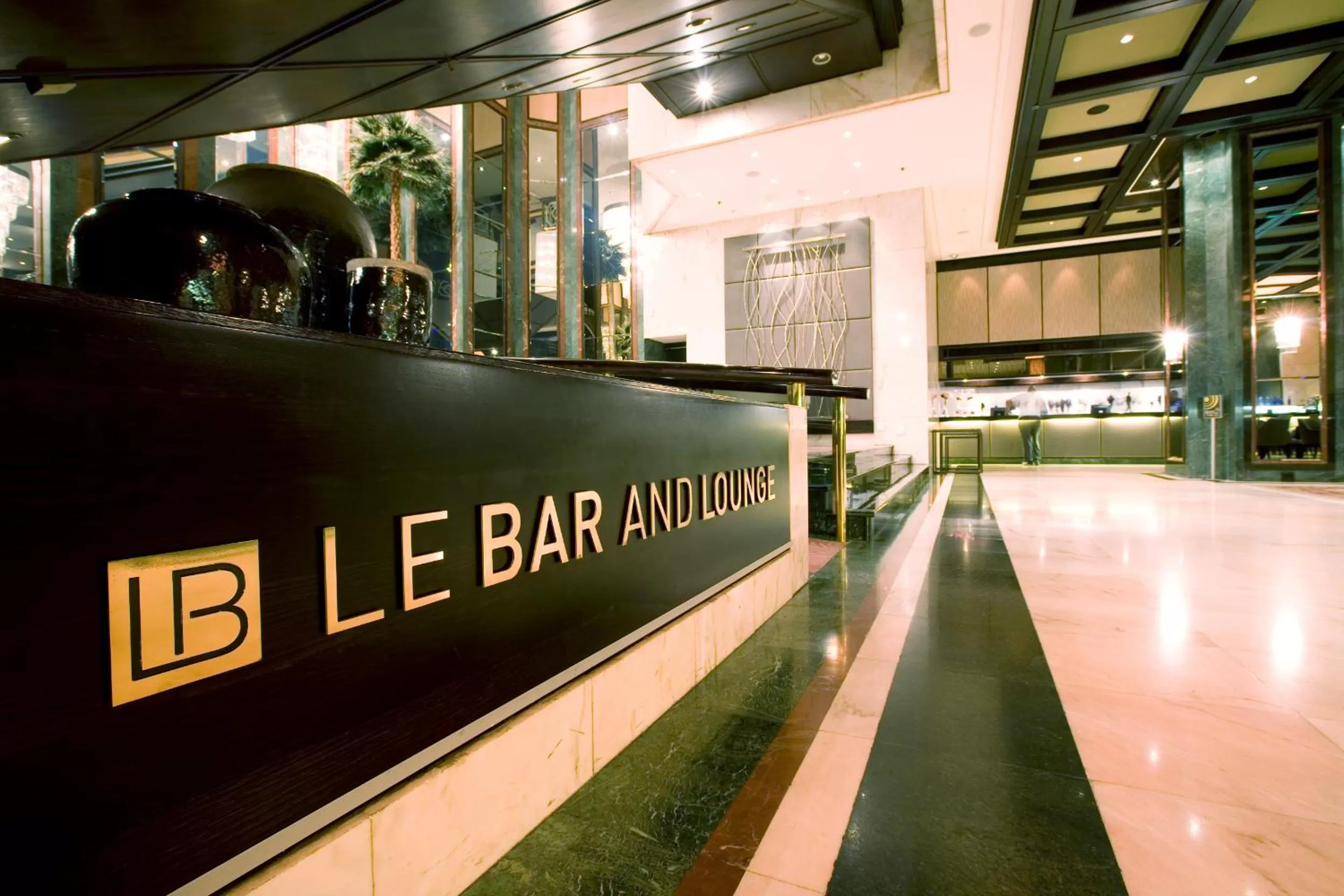 Lounge or bar in Southern Sun Cape Sun