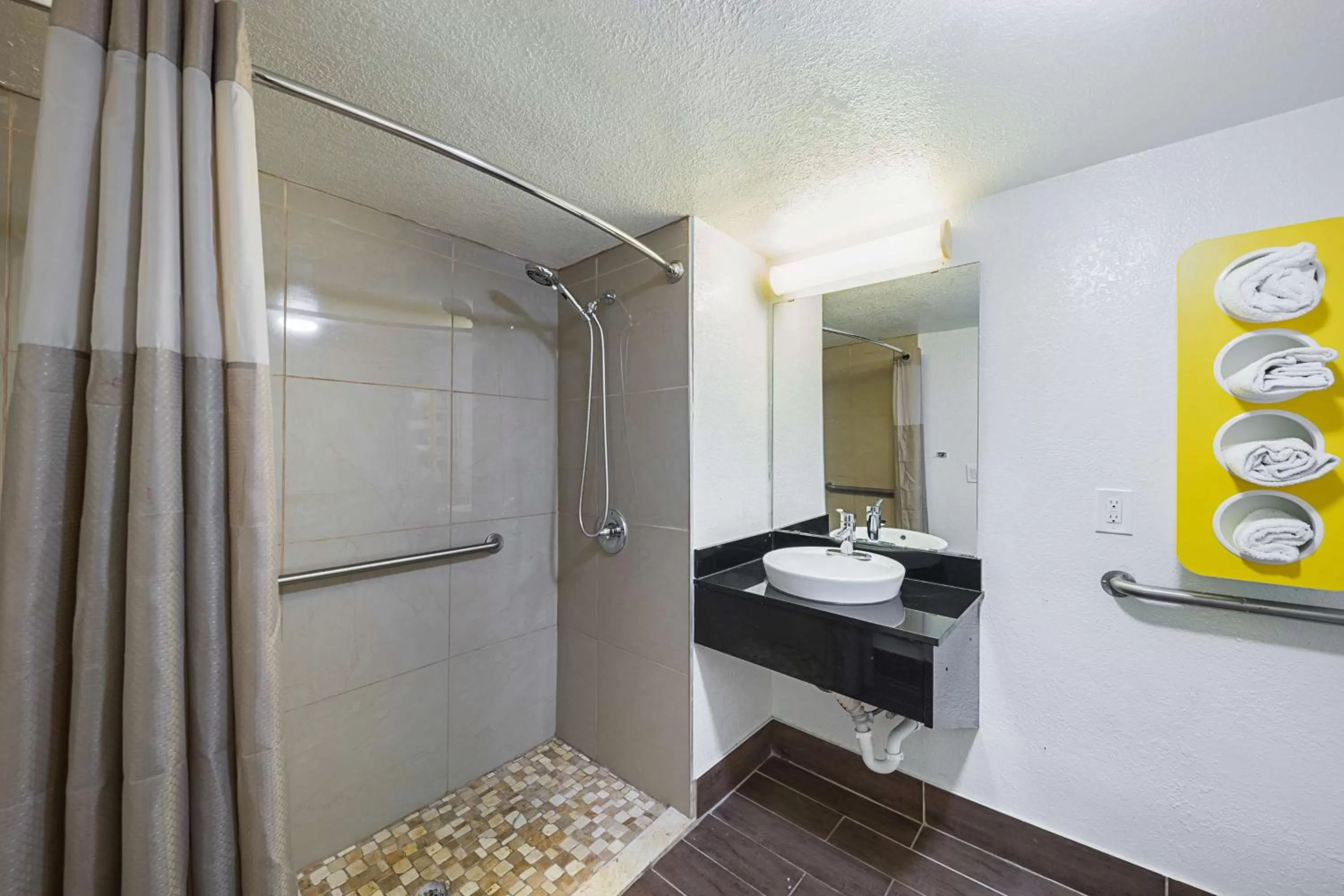 Shower in Motel 6-Grand Prairie, TX - Interstate 30