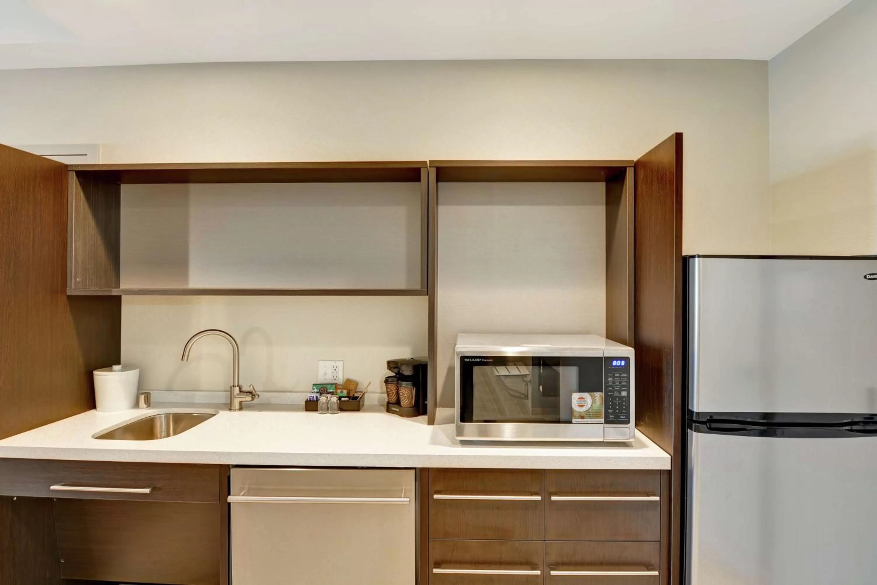 Kitchen or kitchenette in Home2 Suites By Hilton Las Vegas Strip South
