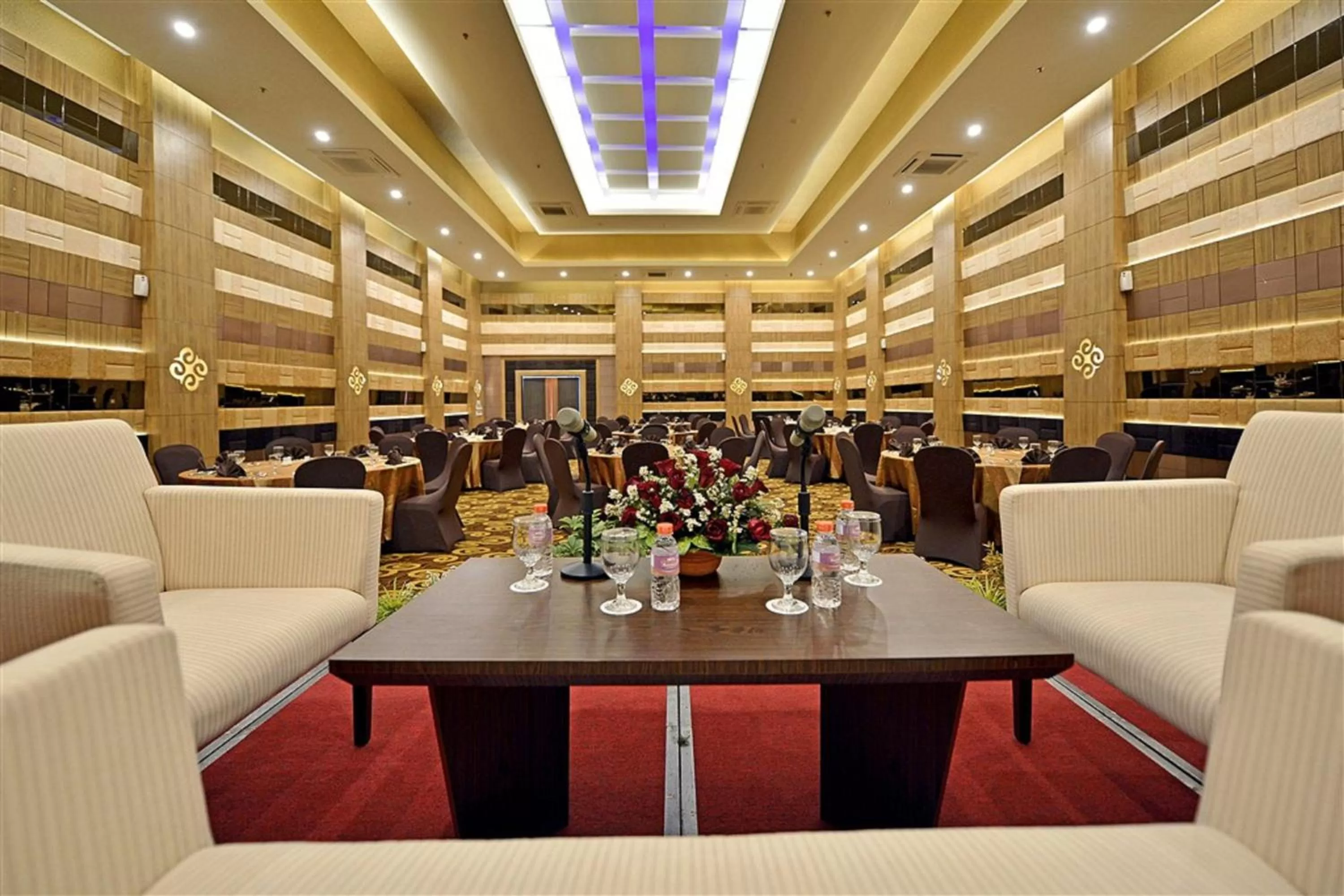 Lounge or bar in Grand Tjokro Jakarta