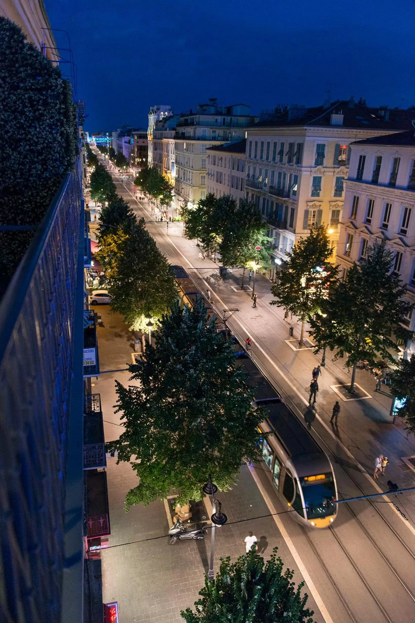 Night in Hotel 64 Nice