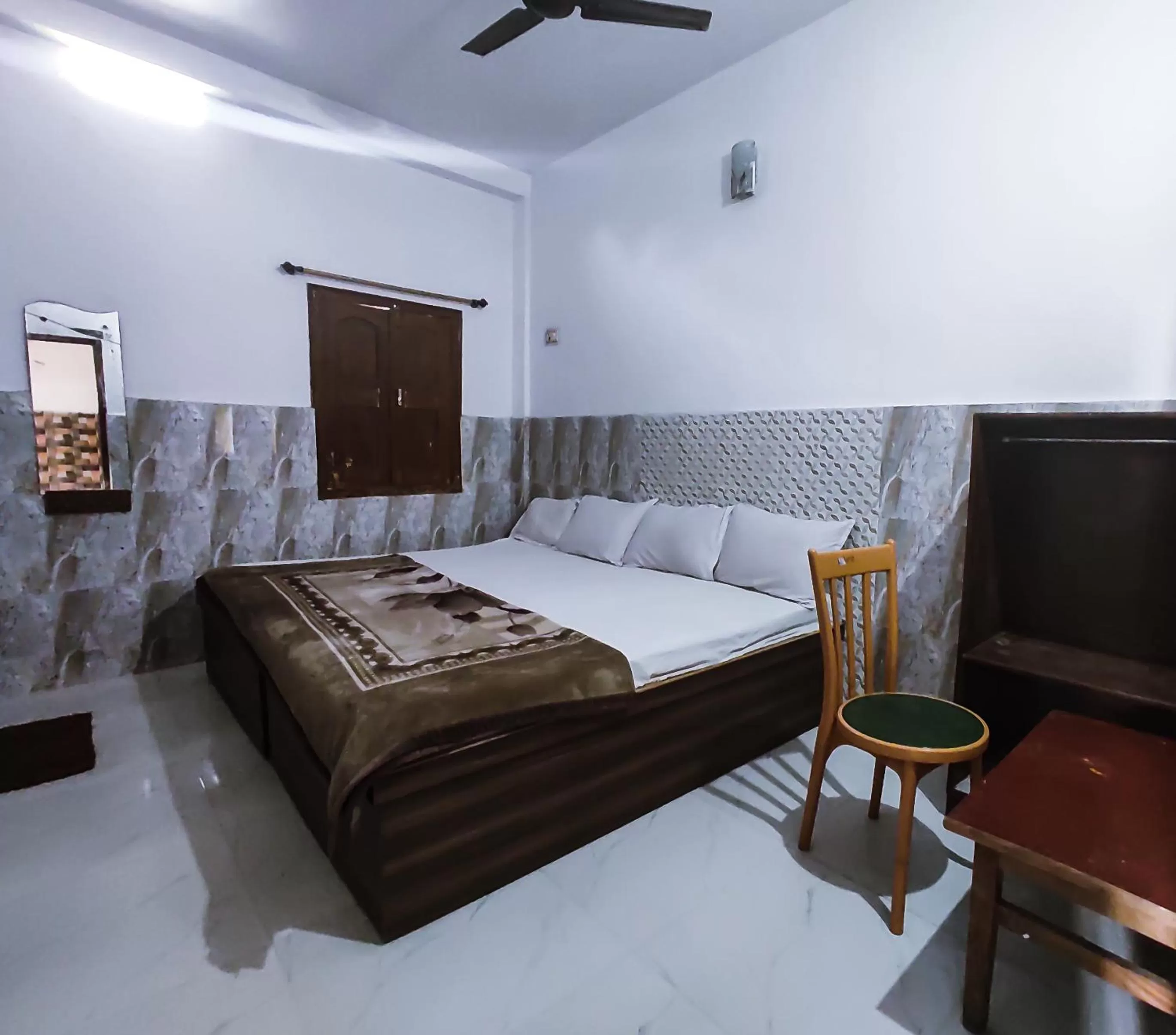 Bedroom, Bed in Hotel Vijay