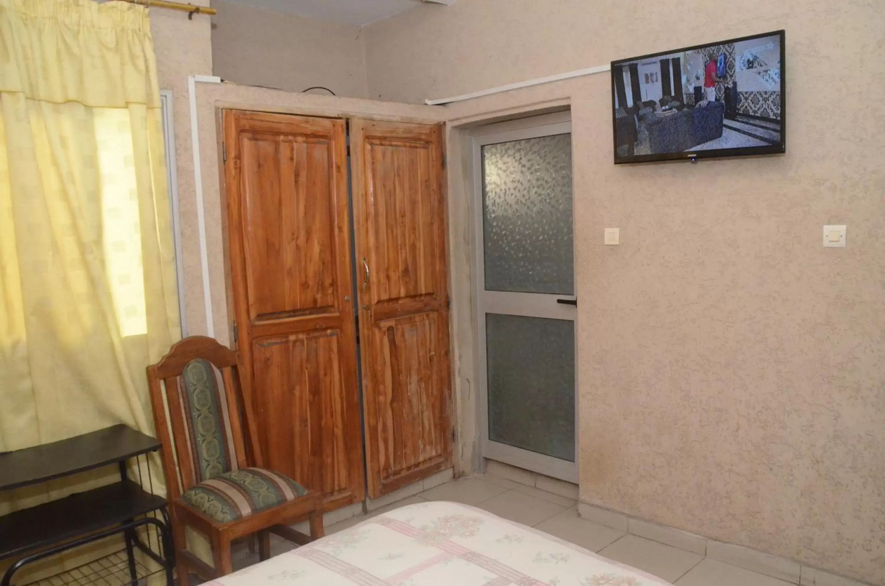 Ventilated room in Hotel Ambassadors Ventilated room in Hotel Ambassadors