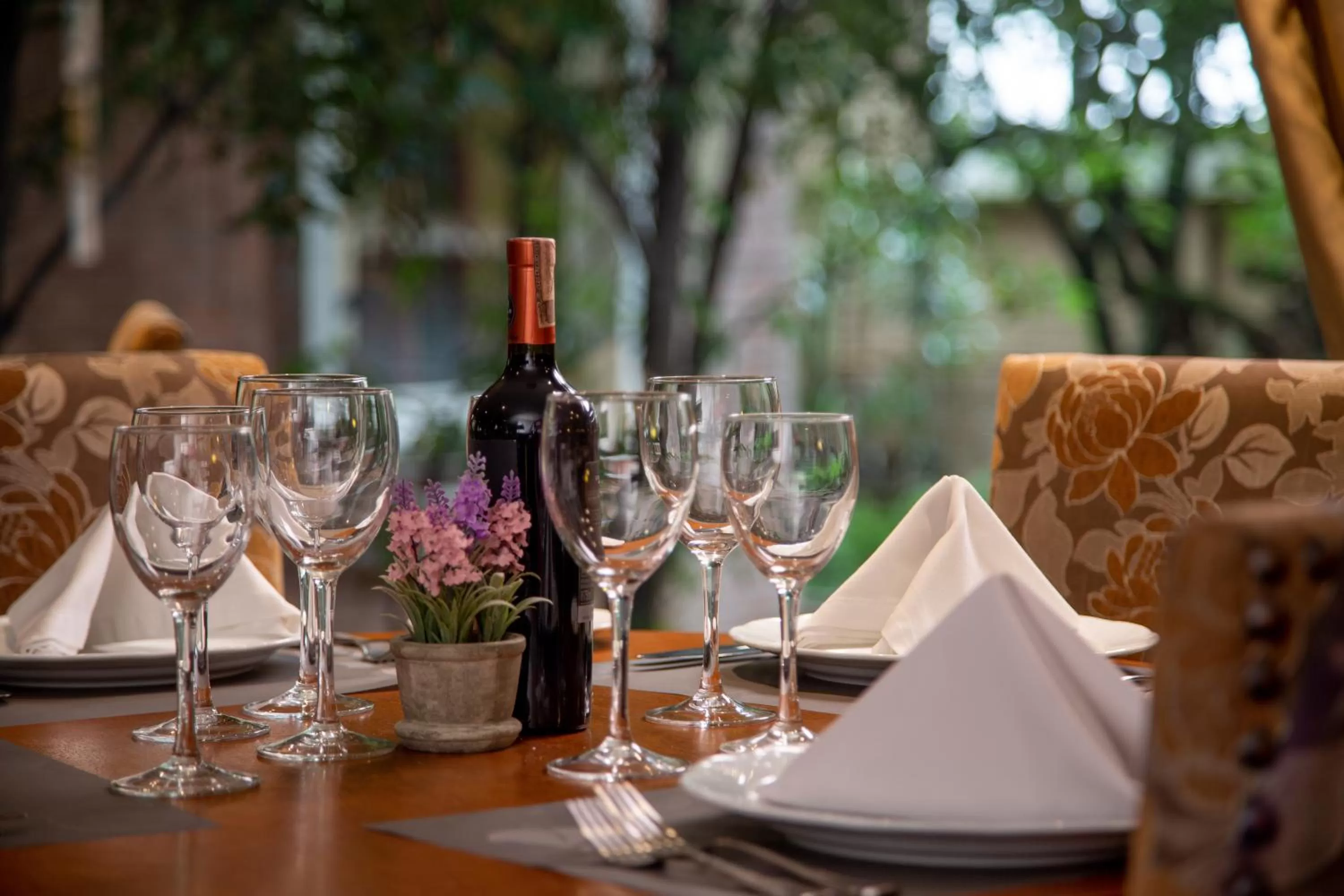 Restaurant/places to eat in Hotel Portón de la Cabrera