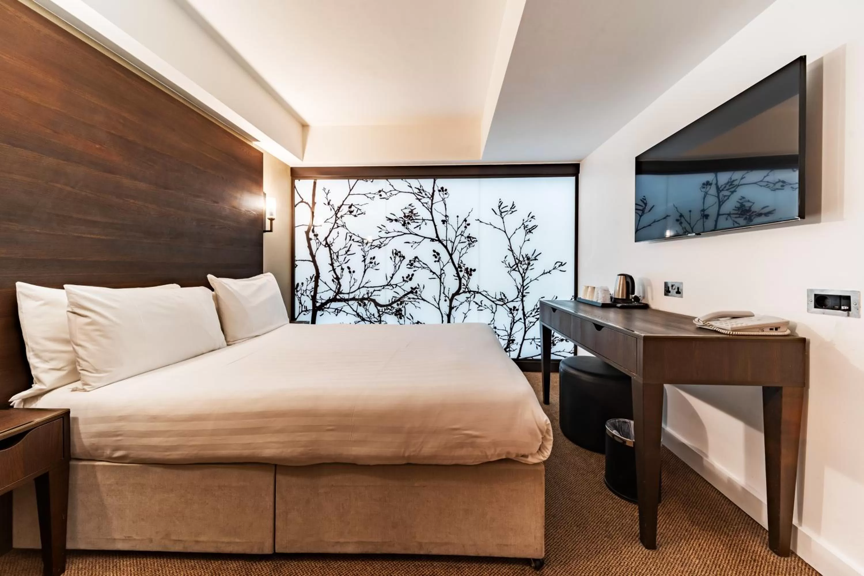 Bed in Central Park Hotel