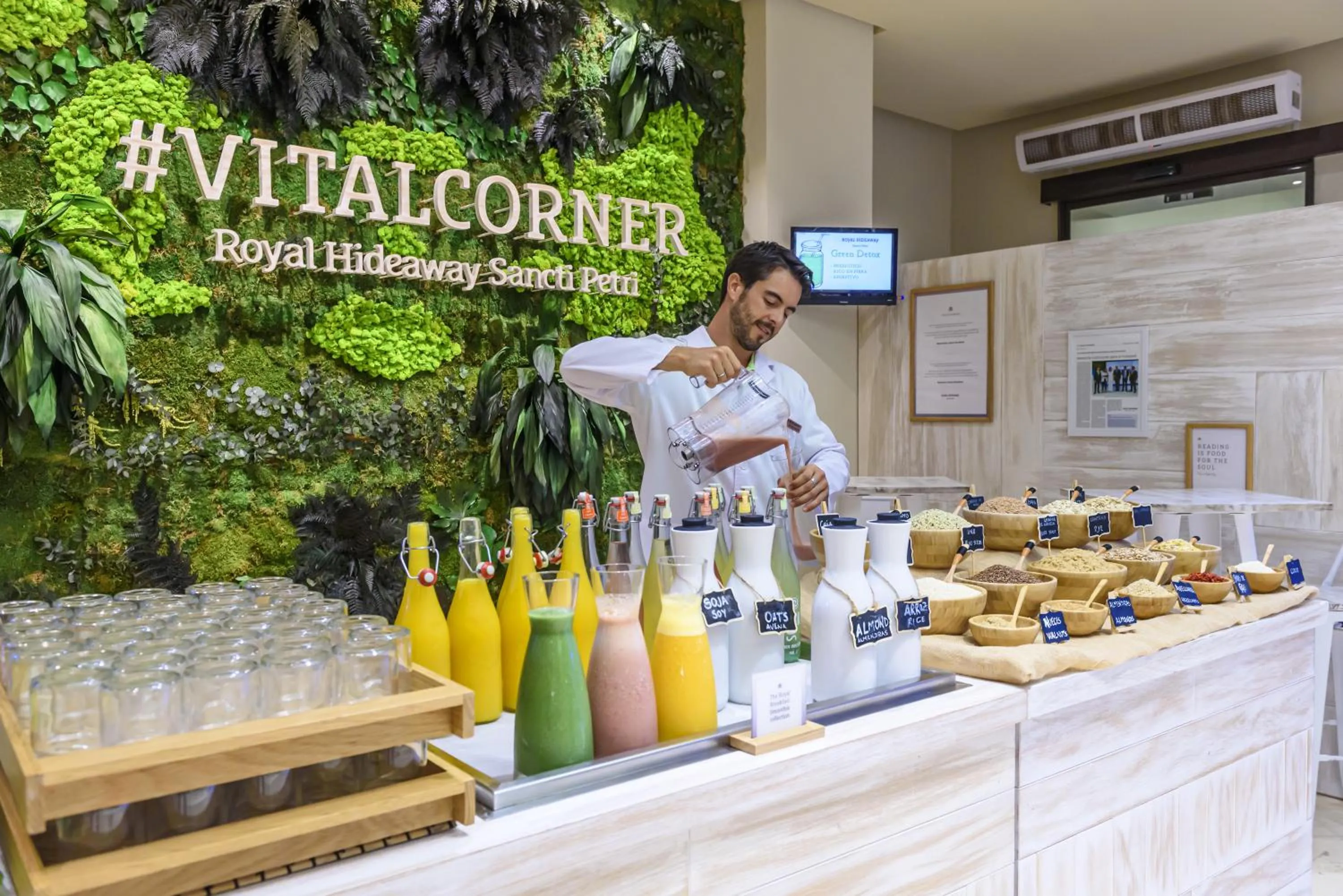 Restaurant/places to eat in Aparthotel Novo Resort