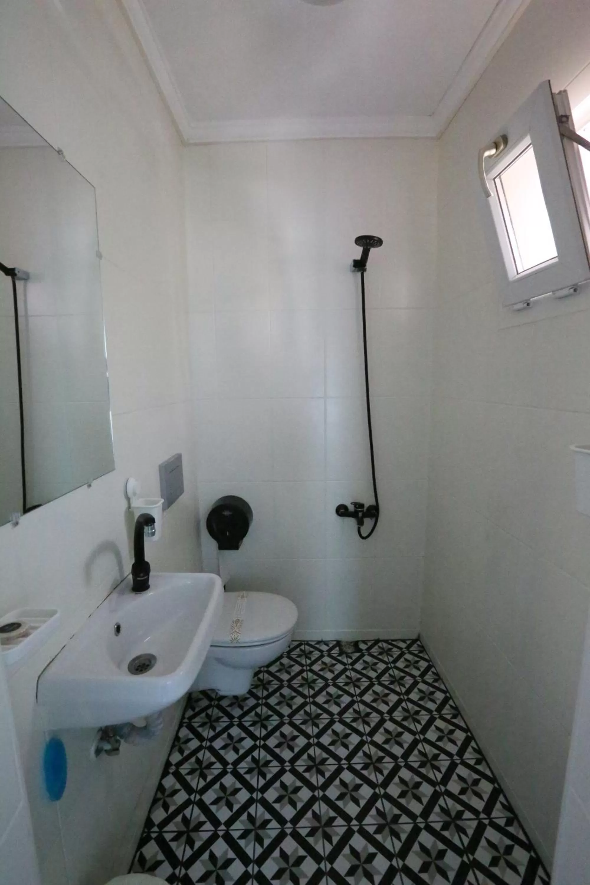 Bathroom in Lavender Otel