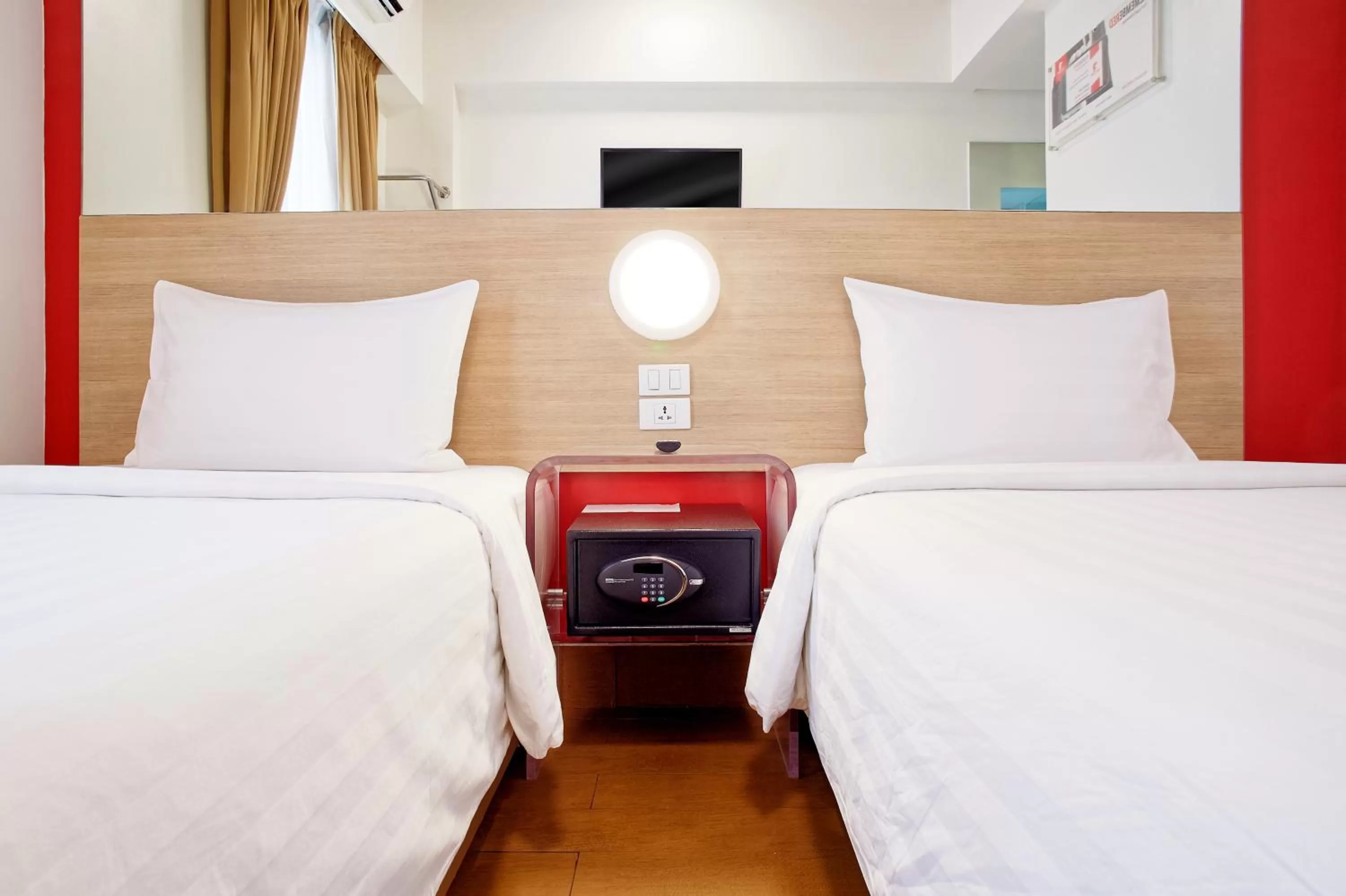 Bed in Red Planet Manila Aseana City