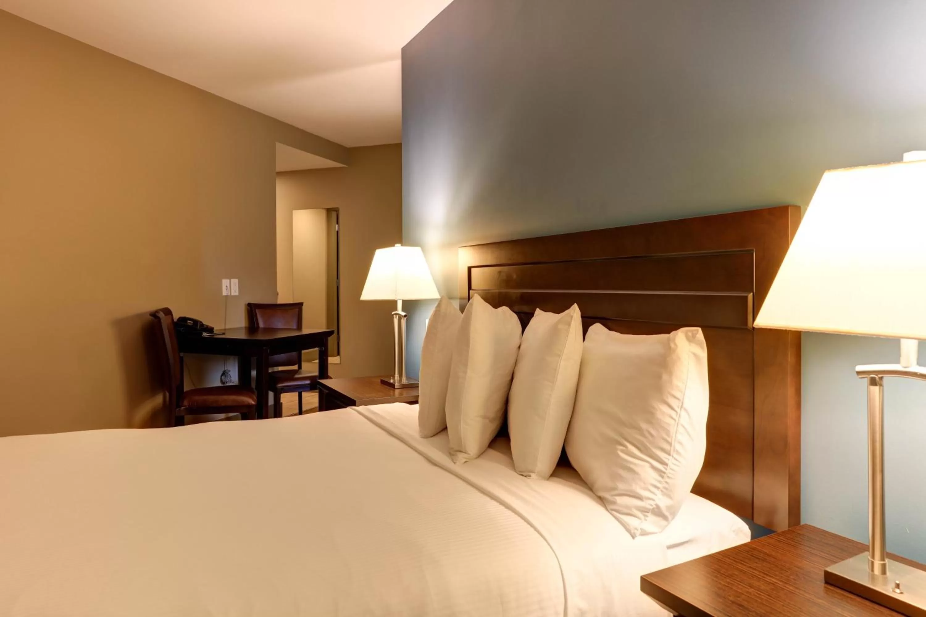 Bed in Vedder River Inn