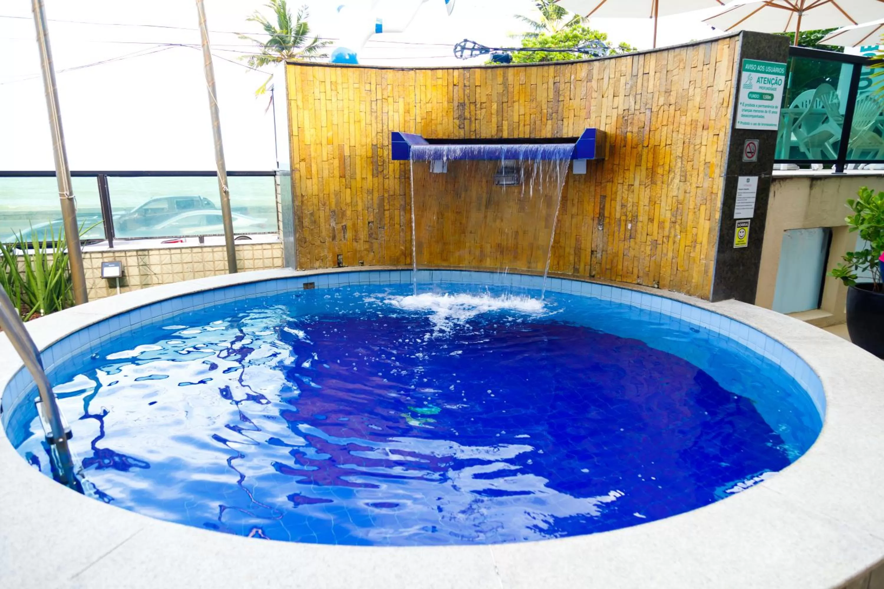 Swimming pool in Hotel Golden Park Recife Boa Viagem By Nacional Inn