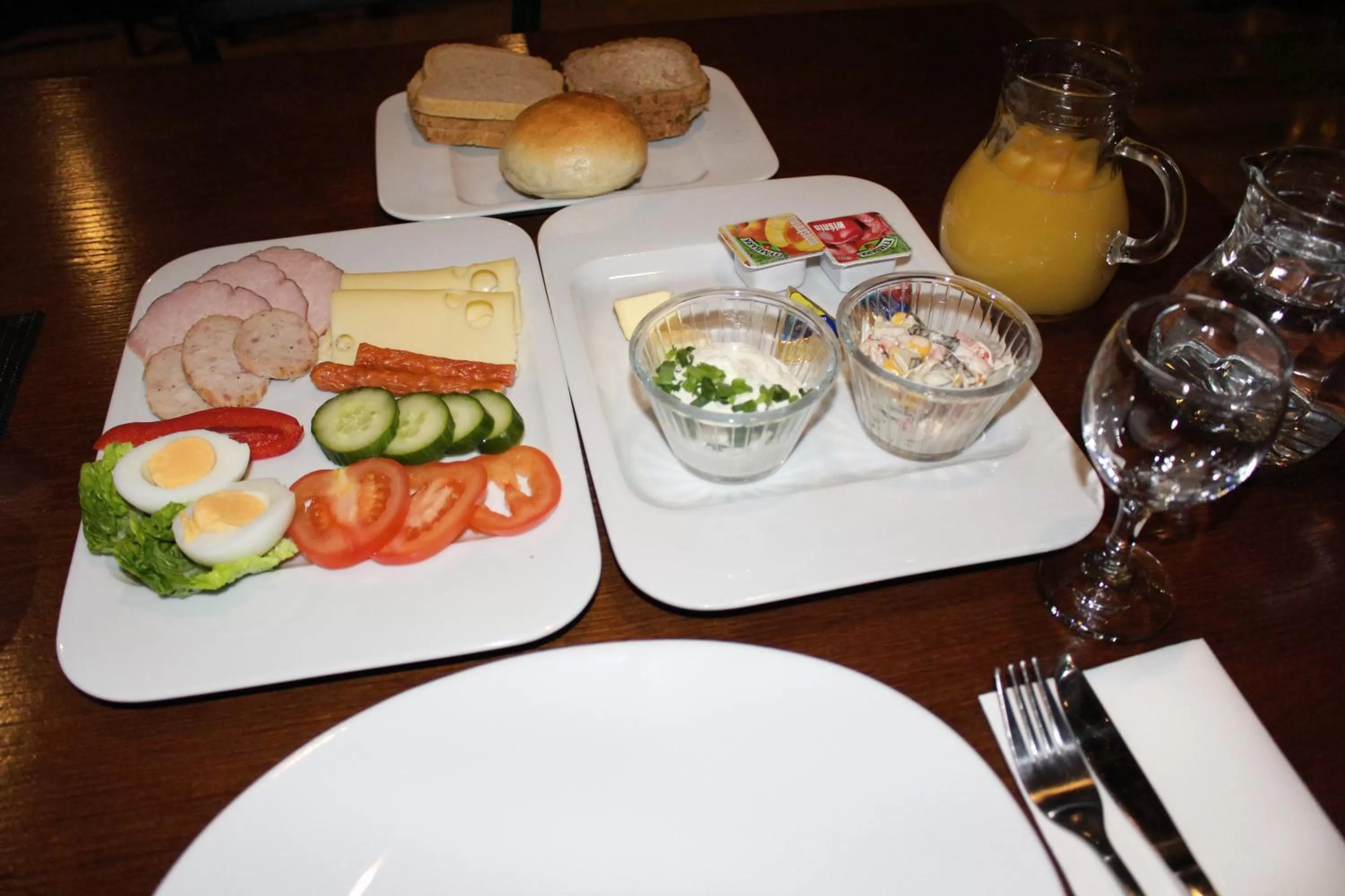 Breakfast in PIANO CAFE b&b