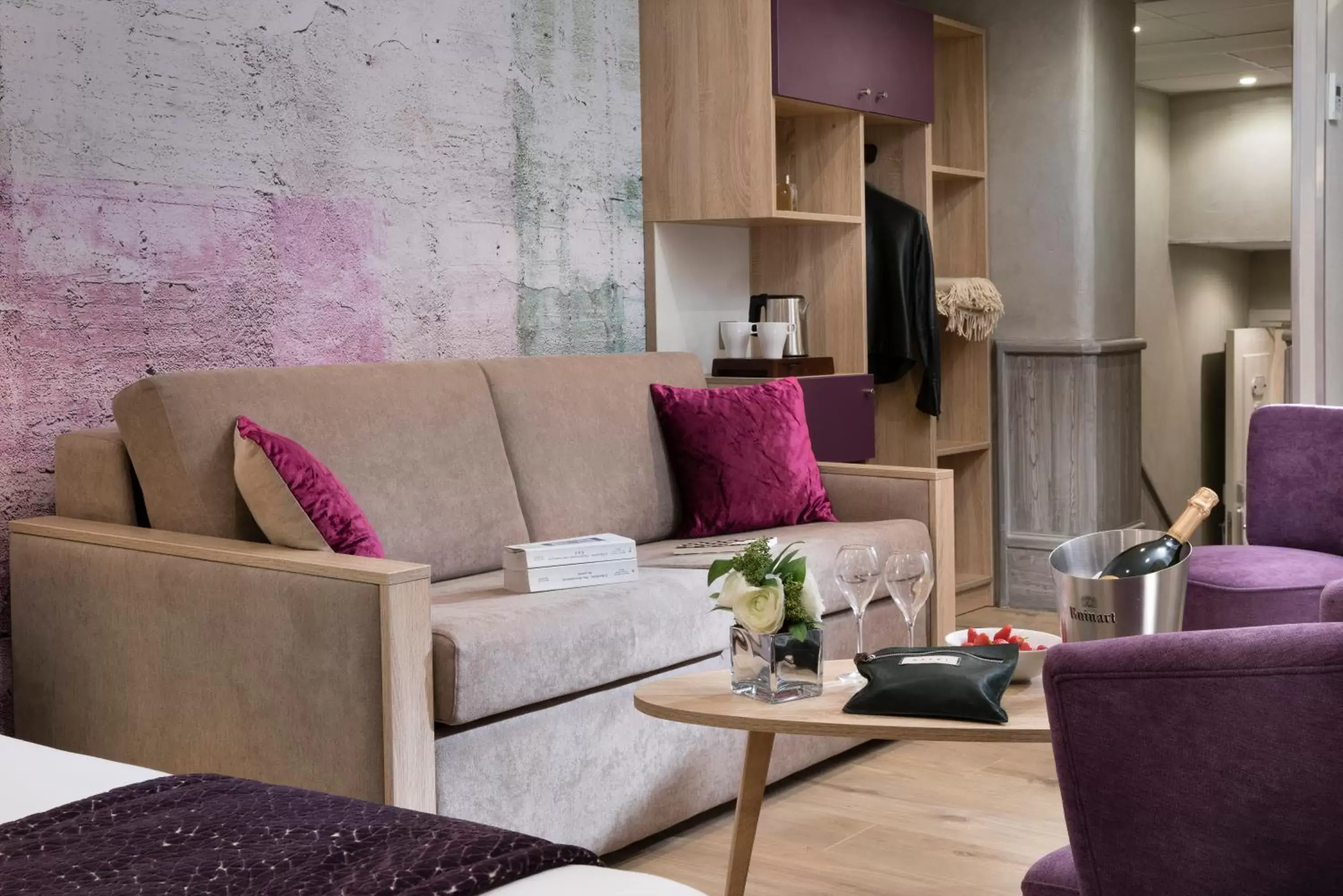 Junior Suite in Hotel Daumesnil-Vincennes Junior Suite in Hotel Daumesnil-Vincennes