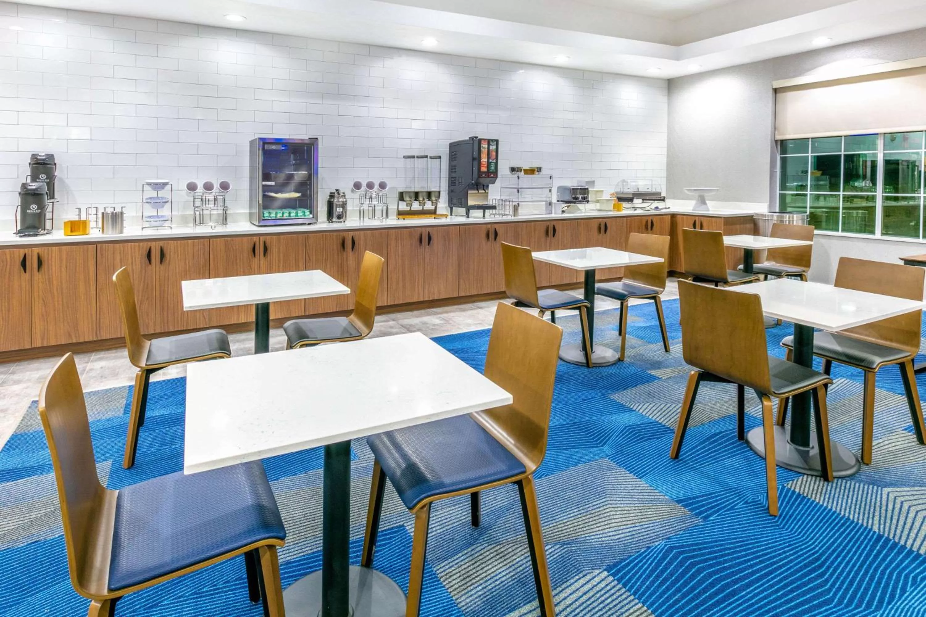 Restaurant/places to eat in La Quinta by Wyndham Jacksonville, Texas