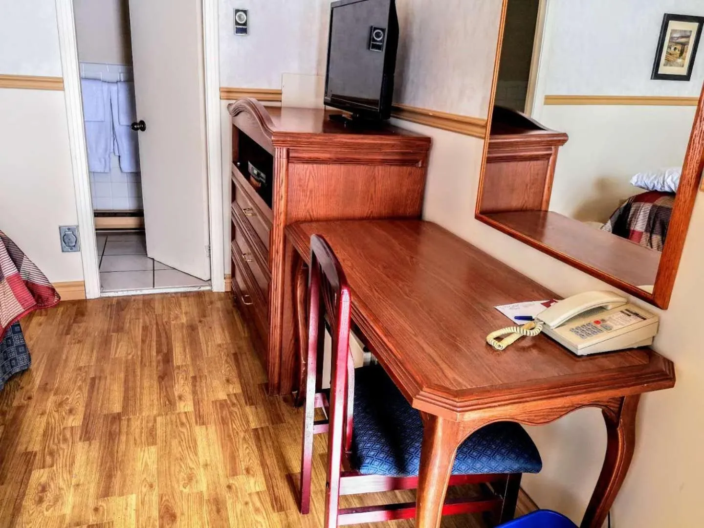 Bedroom in Hotel Motel La Marquise