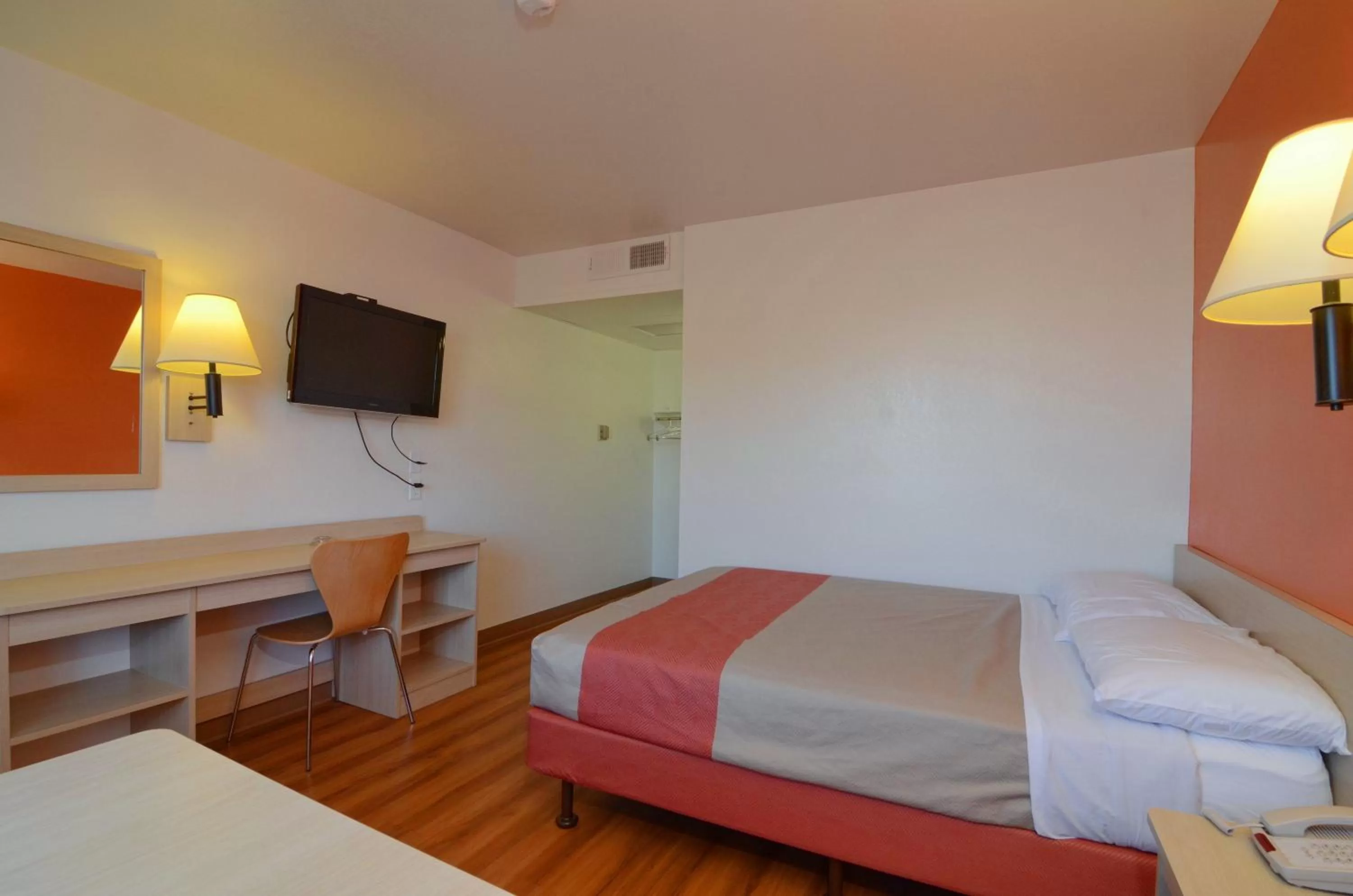 Bedroom, Bed in Motel 6-Indio, CA - Palm Springs