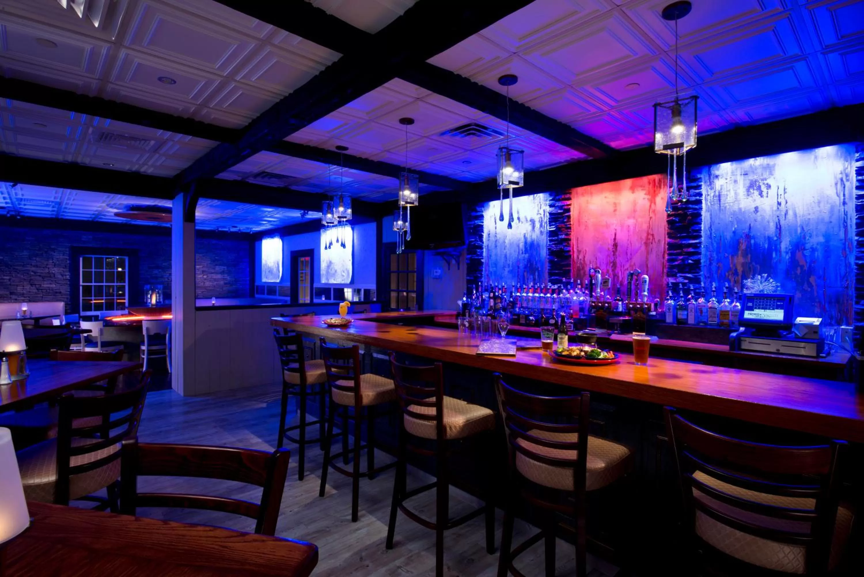 Lounge or bar in John Carver Inn & Spa